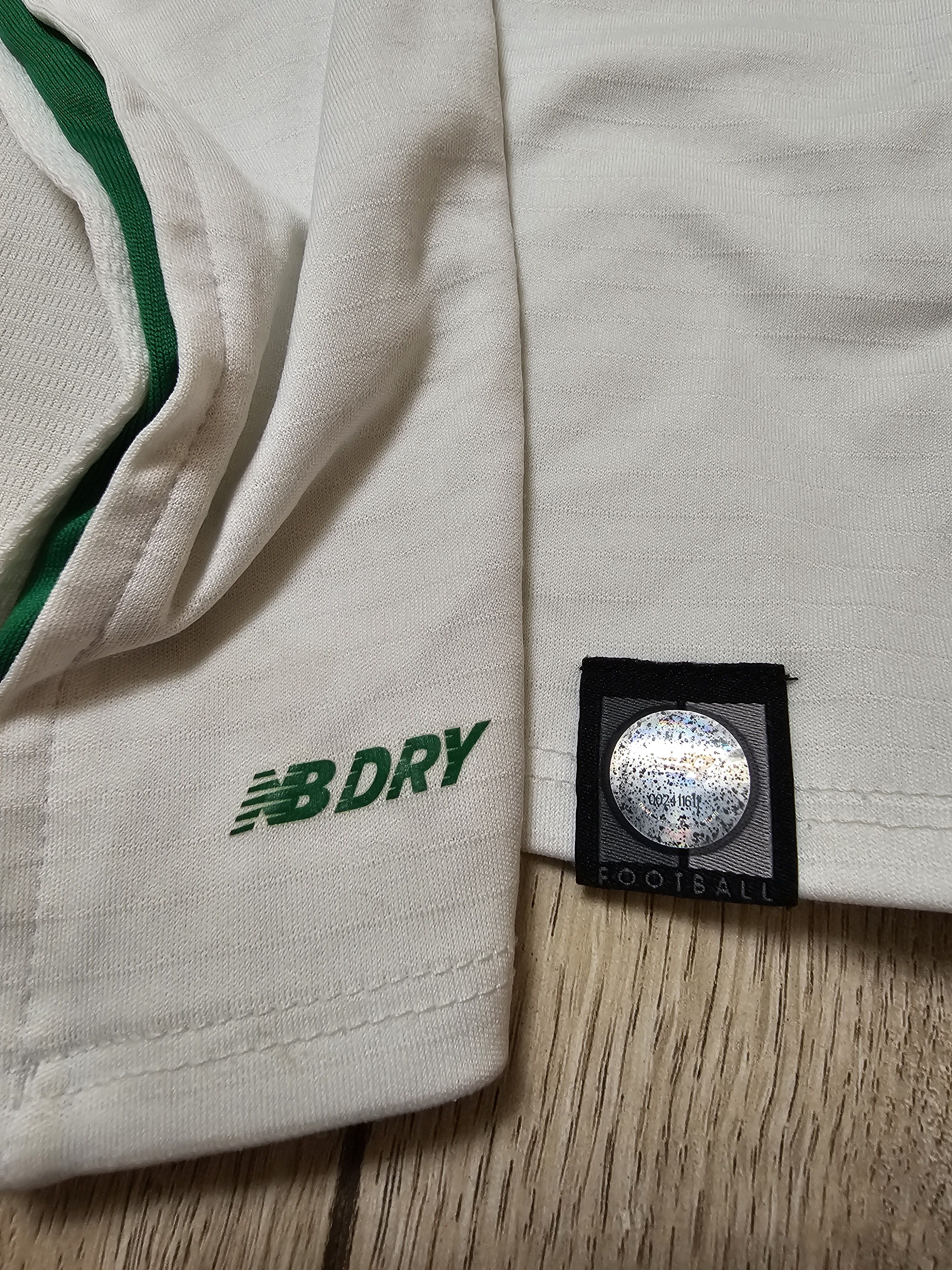 All Sport IRELAND 2018 2020 AWAY FOOTBALL SHIRT SOCCER JERSEY Size US S / EU 44-46 / 1 - 8 Thumbnail