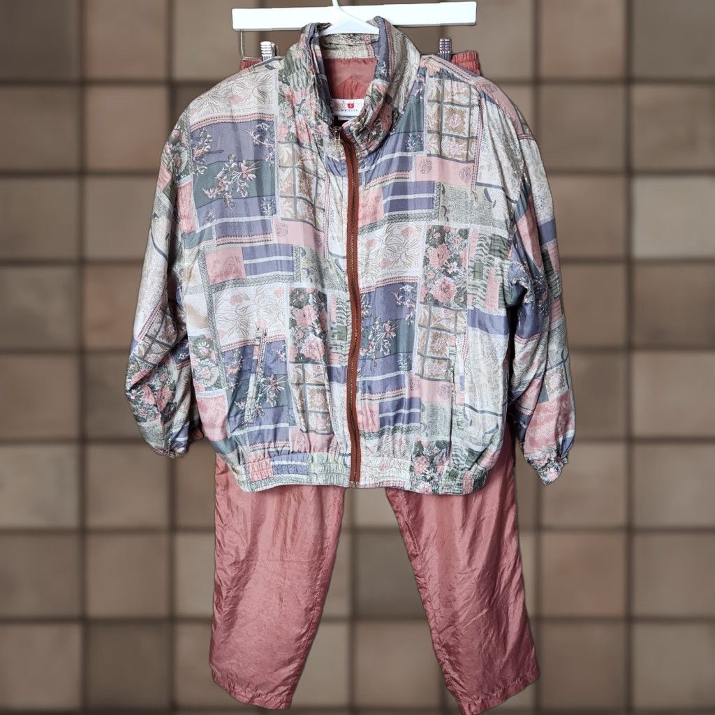 Vintage Vtg Stunt Womens Petite |LP| Pink 100% Silk 2 Piece Track Suit Size L / US 10 / IT 46 - 1 Thumbnail
