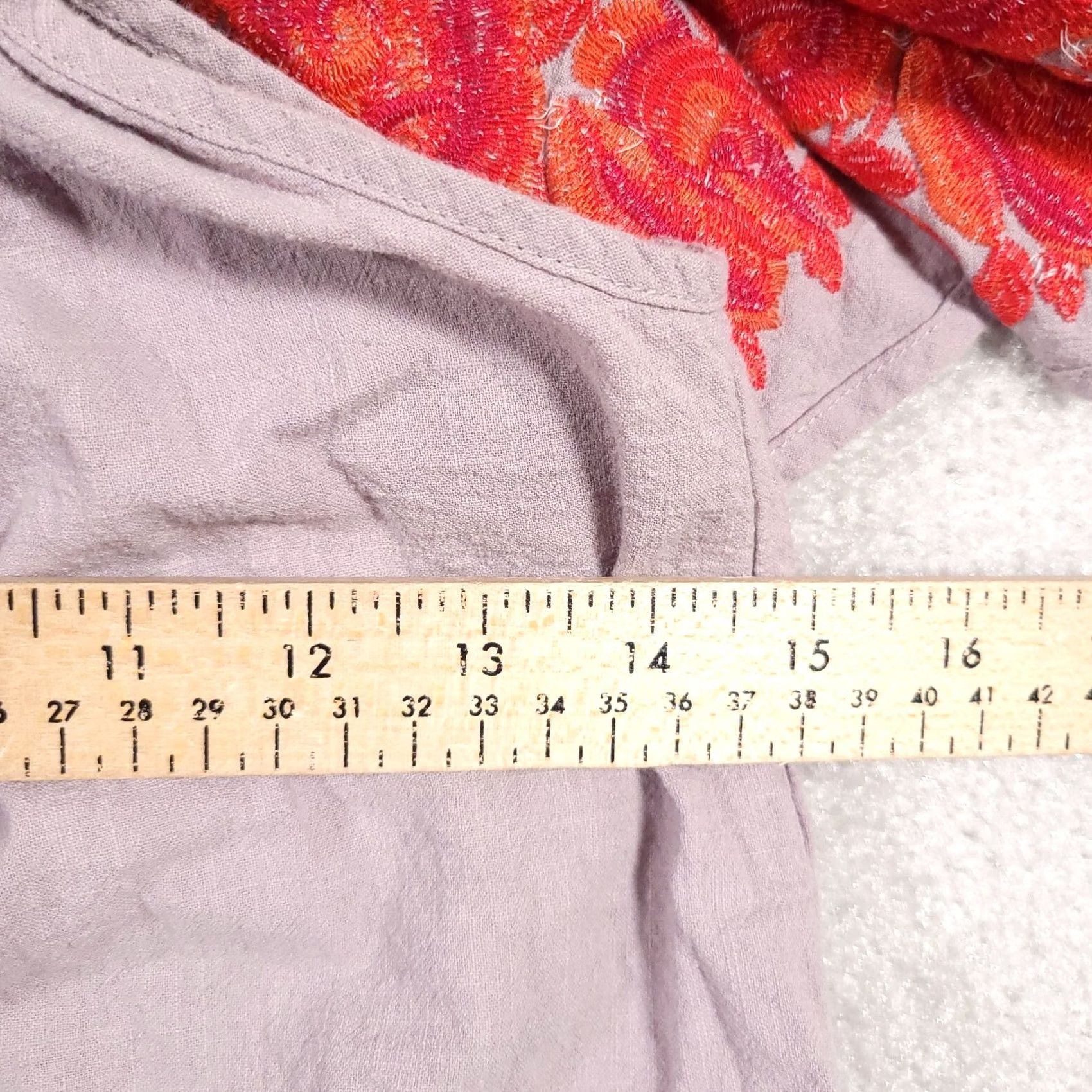Vintage UMGEE Shirt Dress Women's Small Gray Embroidered Flowers Pockets Off Shoulder Flutter Sleeve Short Ruffle Shift Dress Casual Size 28" / US 6 / IT 42 - 5 Thumbnail