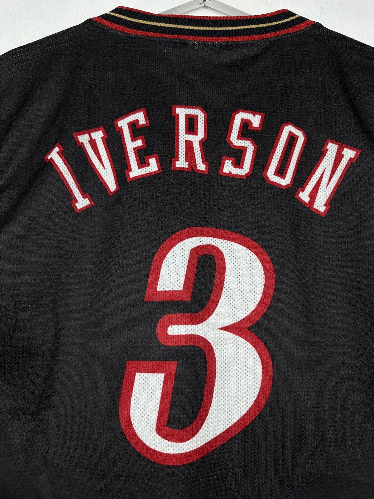 Champion #3 Allen Iverson Vintage Philadelphia Sixers 76ers Jersey Size US L / EU 52-54 / 3 - 6 Thumbnail