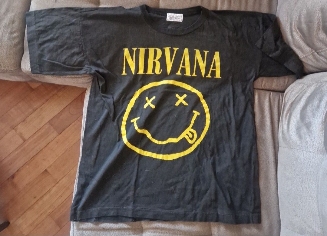 Vintage Nirvana Smile T-shirt Helter Skelter Size US S / EU 44-46 / 1 - 1 Thumbnail