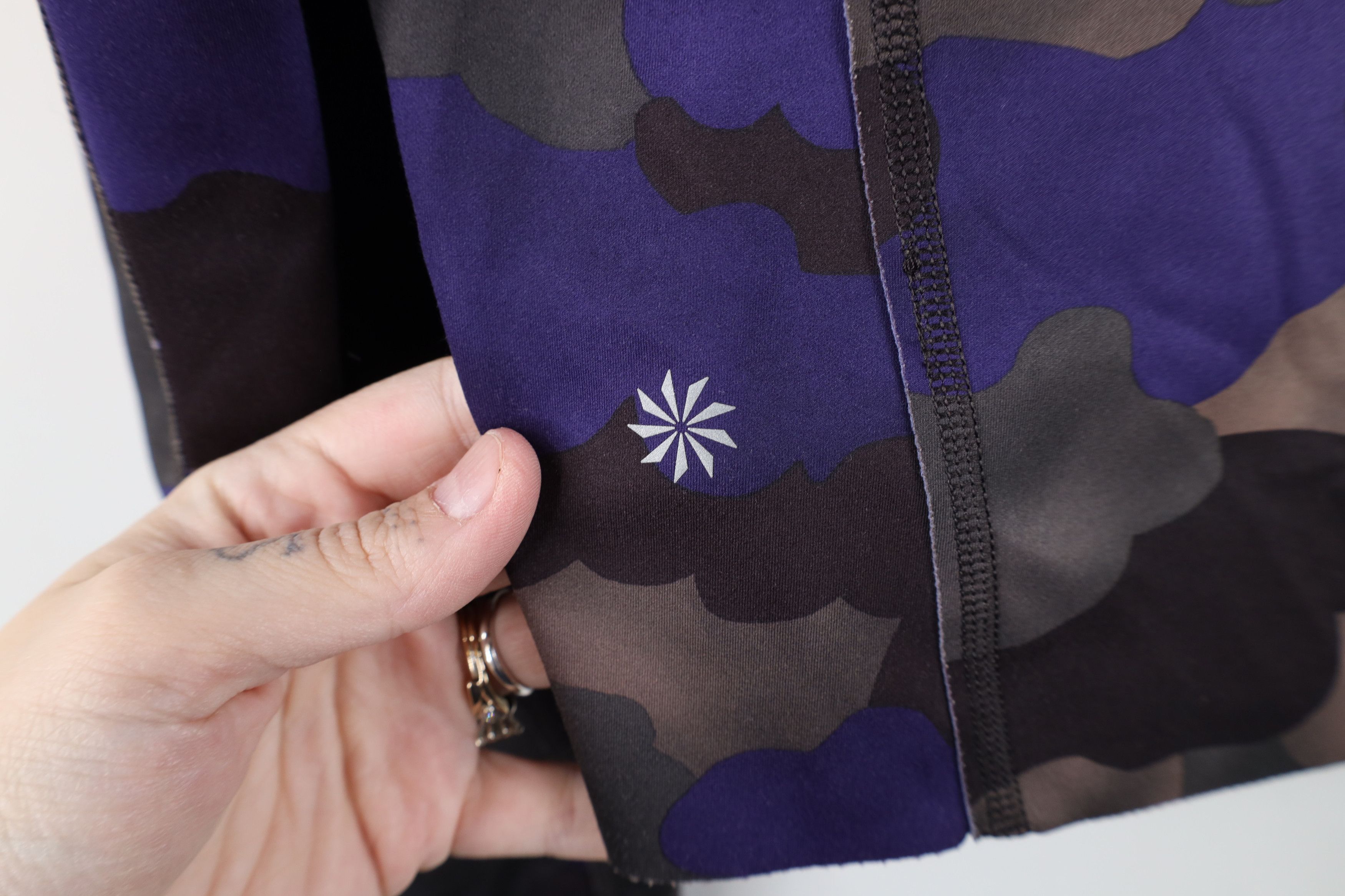 Athleta Athleta Camouflage The Pinnacle Crop Cropped Hoodie Yoga Gym Size XS / US 0-2 / IT 36-38 - 9 Thumbnail