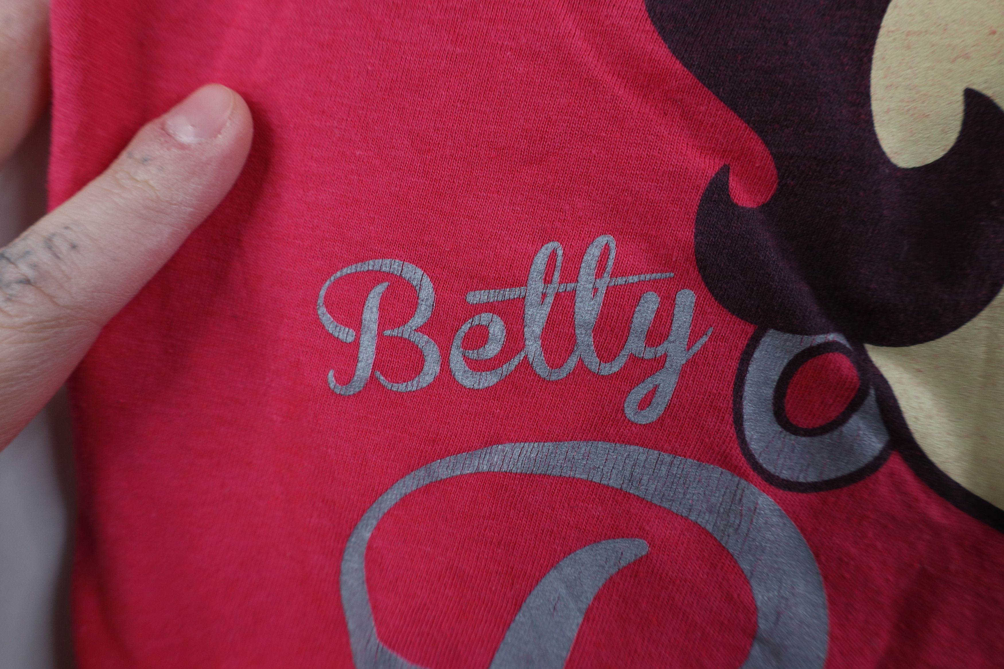 Vintage Vintage Y2K Betty Boop Spell Out V-Neck T-Shirt Pink Size S / US 4 / IT 40 - 6 Thumbnail