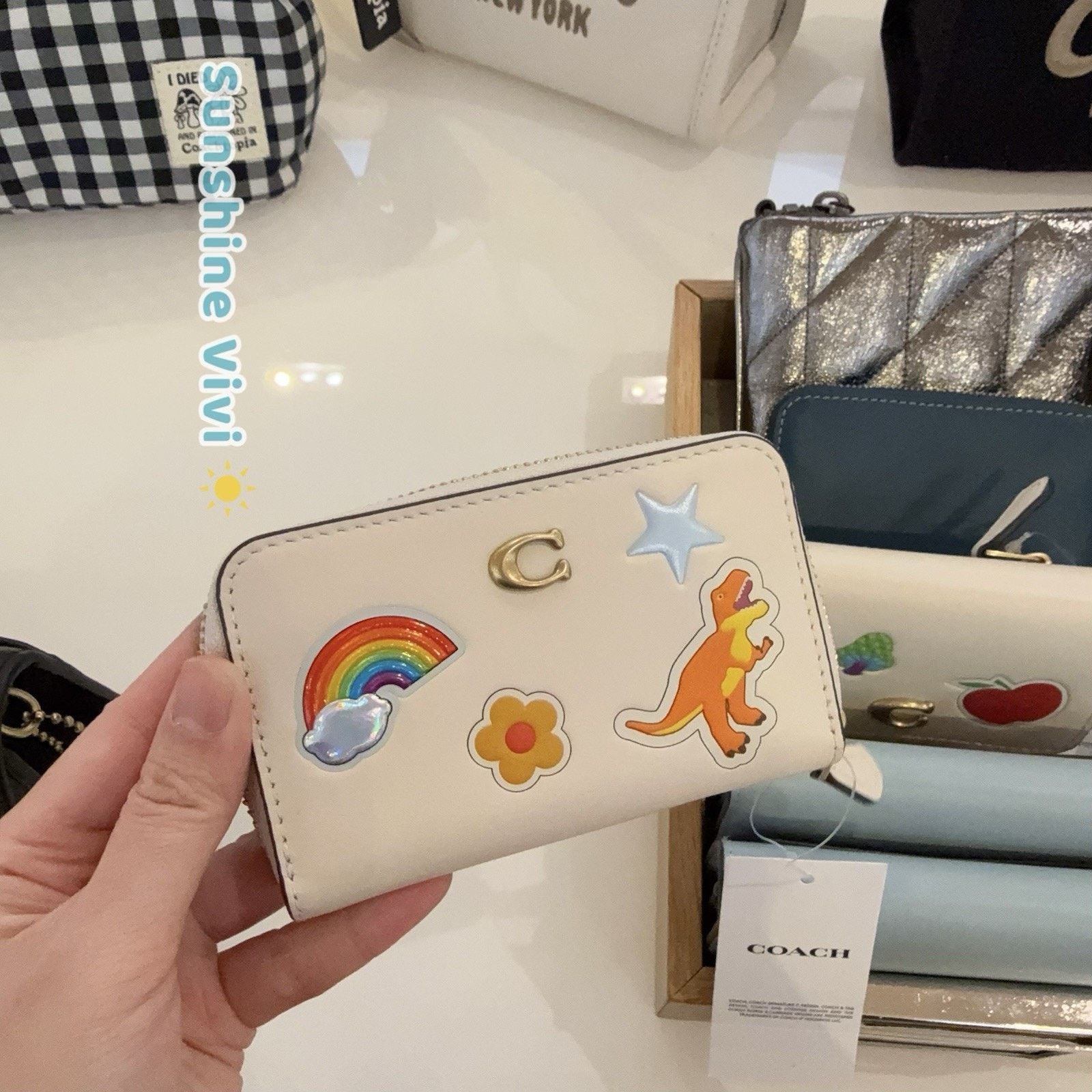 Coach NWT Coach Small Zip Around Card Case Sticker CCD21 Chalk Size ONE SIZE - 5 Thumbnail