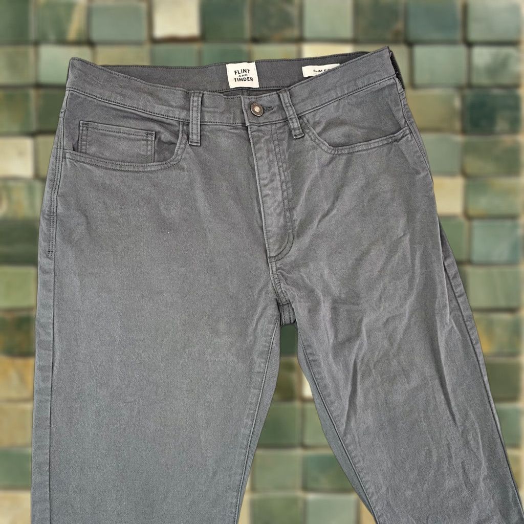 Flint And Tinder Flint and Tinder Jeans Mens Slim Tapered 31x30 Grey Denim Zip Button 5-Pocket City Preppy Modern Stretch Size US 31 - 1 Thumbnail