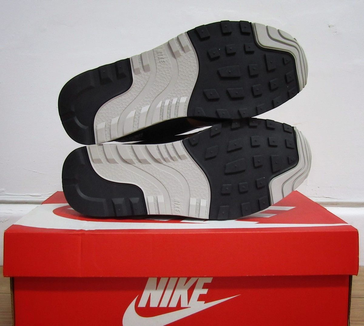 Nike Nike Air Safari OG “Black Monarch” size EU 40.5-US 7.5 Size US 7.5 / EU 40-41 - 7 Thumbnail