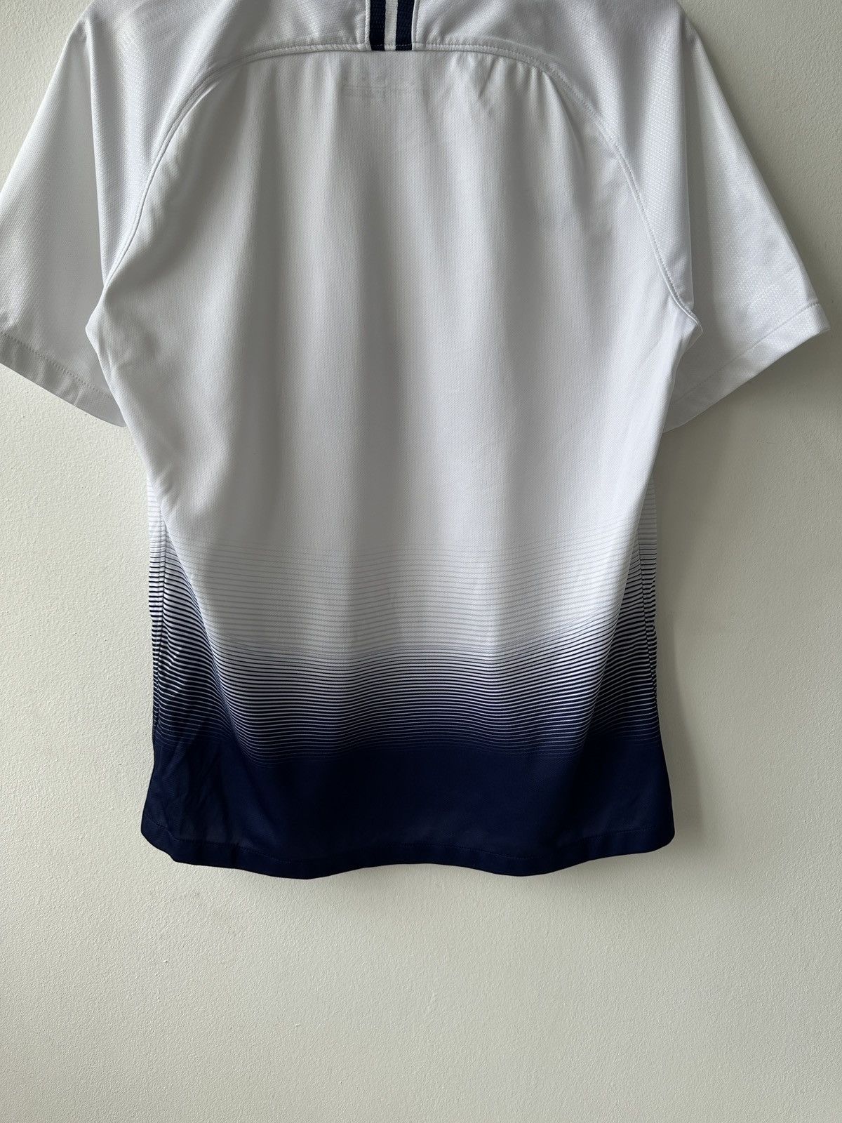 Nike Tottenham Hotspur Home Football Shirt 2018/19 Jersey Nike Size US M / EU 48-50 / 2 - 12 Thumbnail