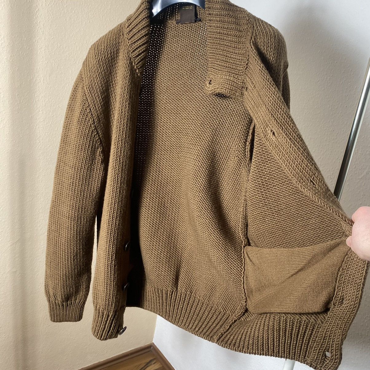 Louis Vuitton Wool Knit Button Sweater Louis Vuitton Brown Size US L / EU 52-54 / 3 - 9 Thumbnail