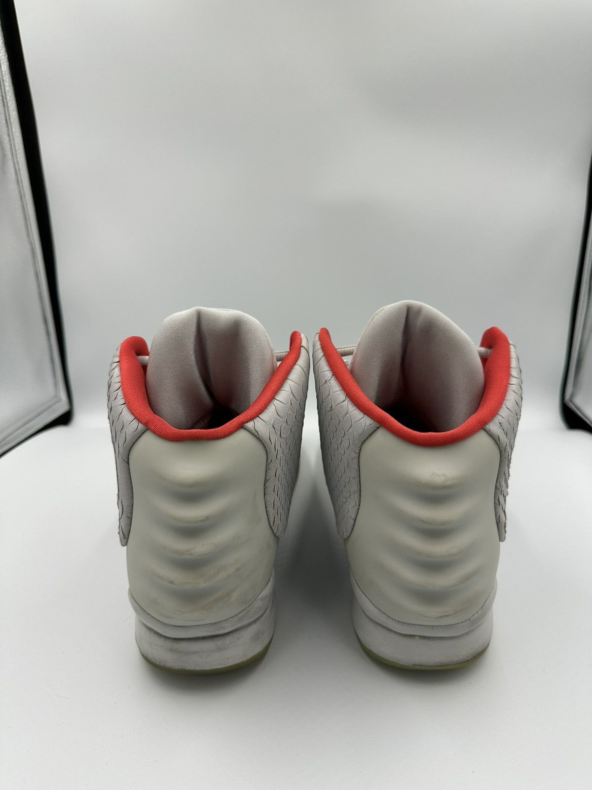 Kanye West × Nike Nike Yeezy 2 Platinum Size US 12 / EU 45 - 3 Thumbnail