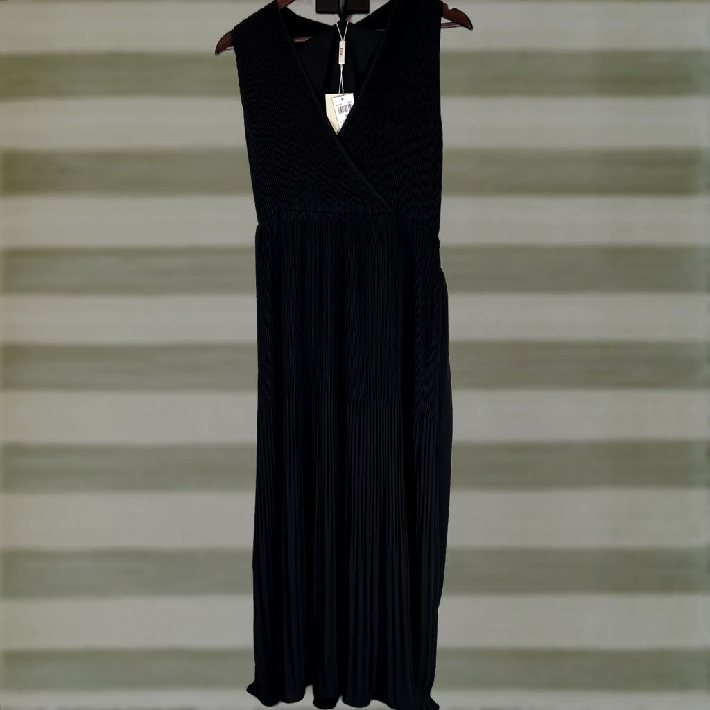 Elie Tahari Elie Tahari Black Pleated Maxi Dress Sleeveless V-Neck Formal Sz Medium M Women Size M / US 6-8 / IT 42-44 - 1 Thumbnail
