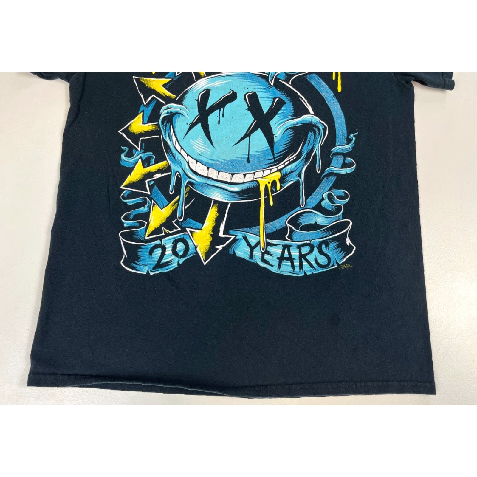 Gildan Men's Blink-182, 20 Years Graphic T-Shirt Punk Rock Band Sz M Shirt Mens Black Cotton 2010s Vintage Theme Music Size US M / EU 48-50 / 2 - 4 Thumbnail