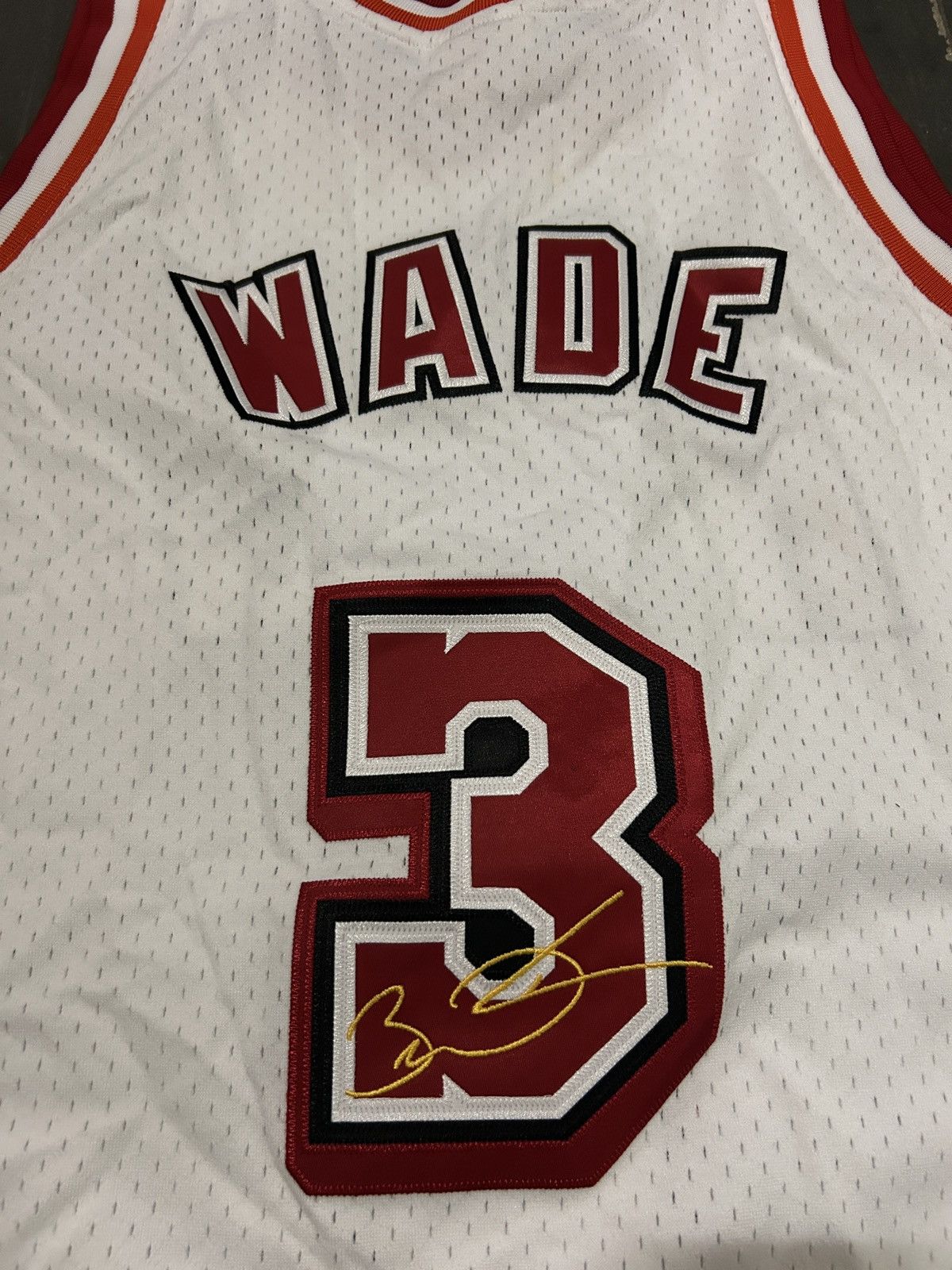 Mitchell & Ness Mitchell And Ness Dwayne Wade Miami Heat “Legacy” Jersey Size US L / EU 52-54 / 3 - 9 Thumbnail