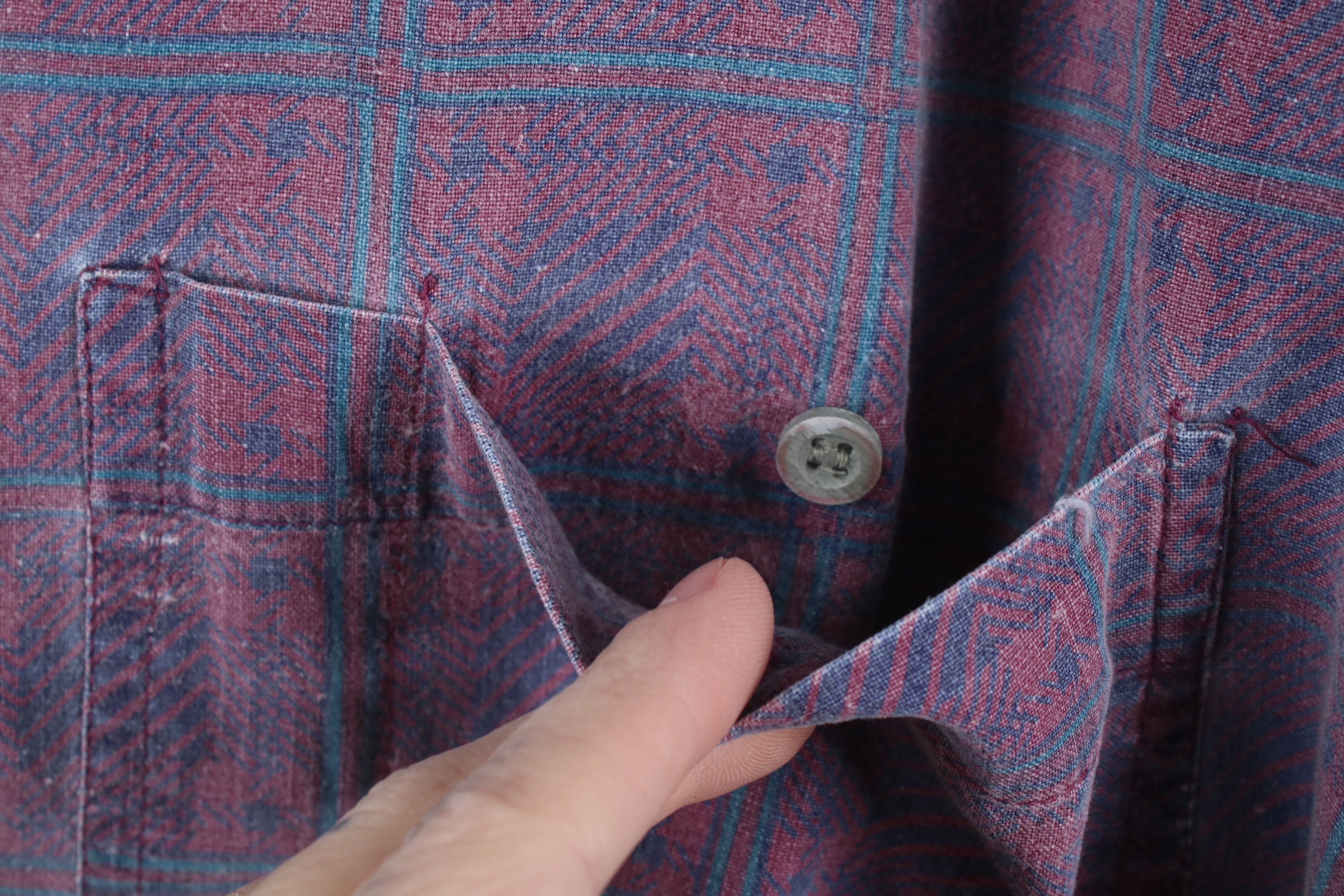 Vintage Vintage 90s Streetwear Checkered Plaid Collared Button Shirt Size US L / EU 52-54 / 3 - 5 Thumbnail