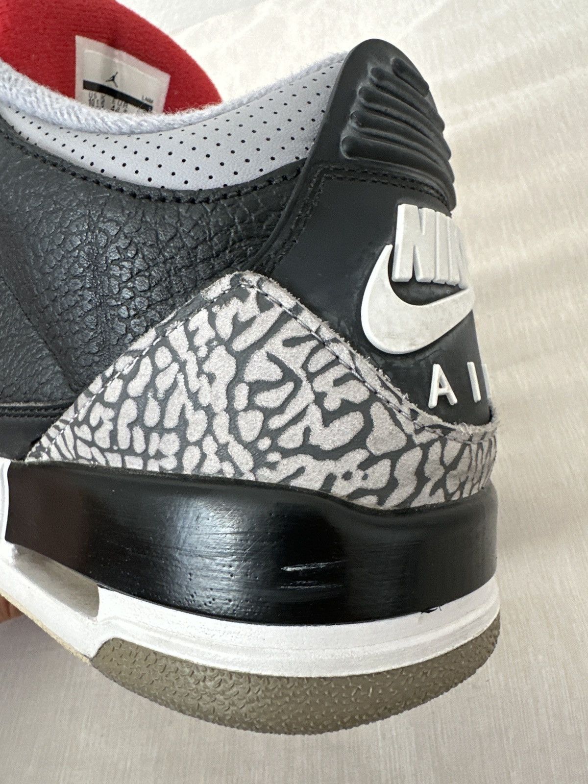 Jordan Brand Air Jordan 3 Black Cement 2018 Size US 10.5 / EU 43-44 - 6 Thumbnail