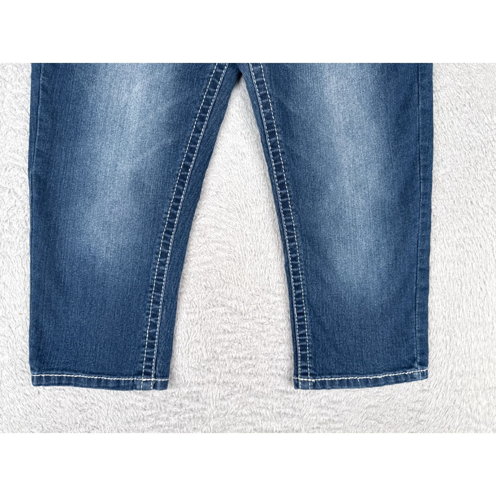 Vintage VGS Jeans Womens 4 Blue Denim Capri Embroidered Mid Rise Cotton Blend 28x19 Jeans Womens Casual Size 30" / US 8 / IT 44 - 2 Thumbnail