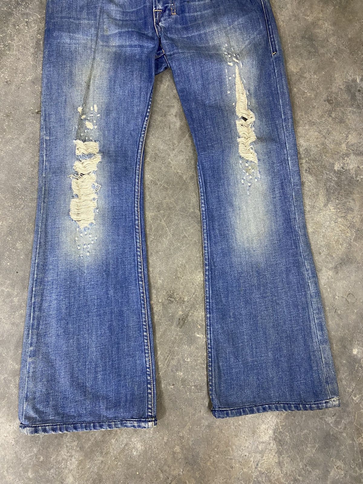 Diesel 🔥 Distressed Jeans Diesel Flared jeans wide baggy Size US 32 / EU 48 - 4 Thumbnail