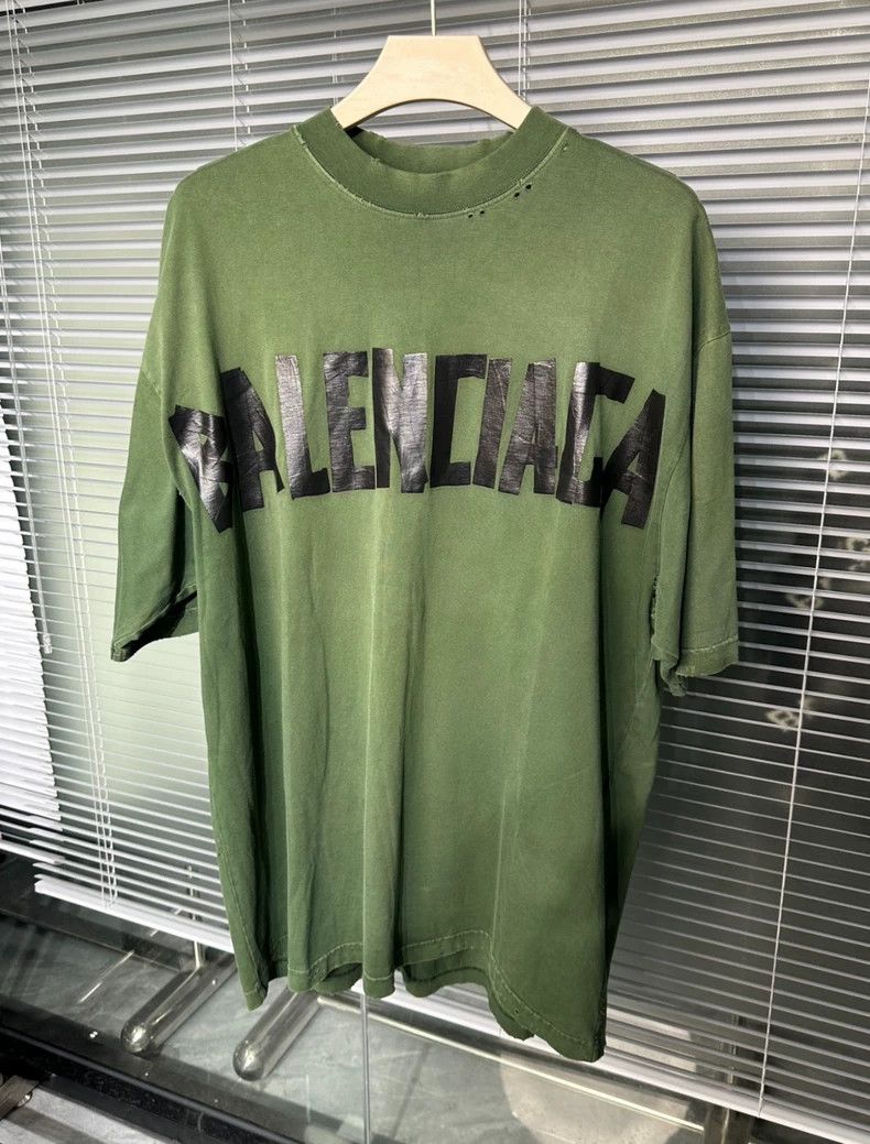 Balenciaga Balenciaga Dark green + tape + short sleeve Size US L / EU 52-54 / 3 - 1 Thumbnail