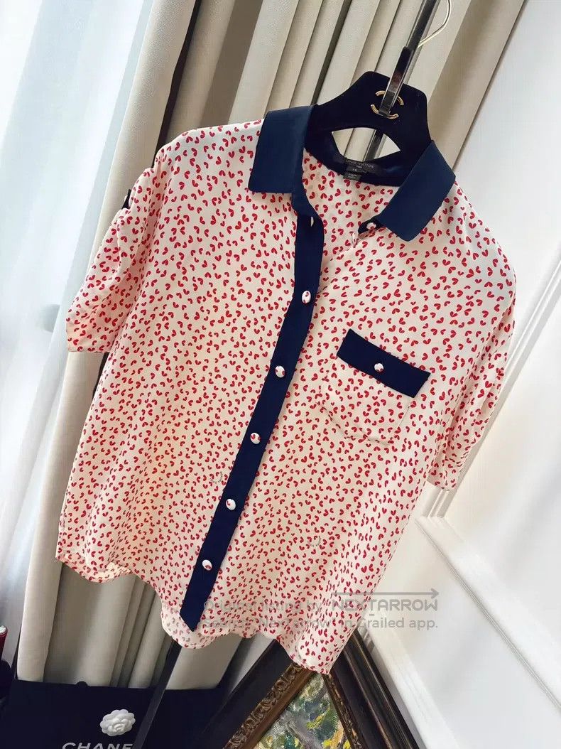 Louis Vuitton Louis Vuitton Silk Love Pattern Short Sleeve Shirt Size XS / US 0-2 / IT 36-38 - 1 Thumbnail