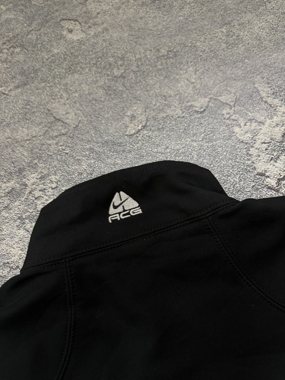 Nike ACG Nike ACG Black Softshell Fleece Jacket Women’s S Gorpcore Size S / US 4 / IT 40 - 11 Thumbnail