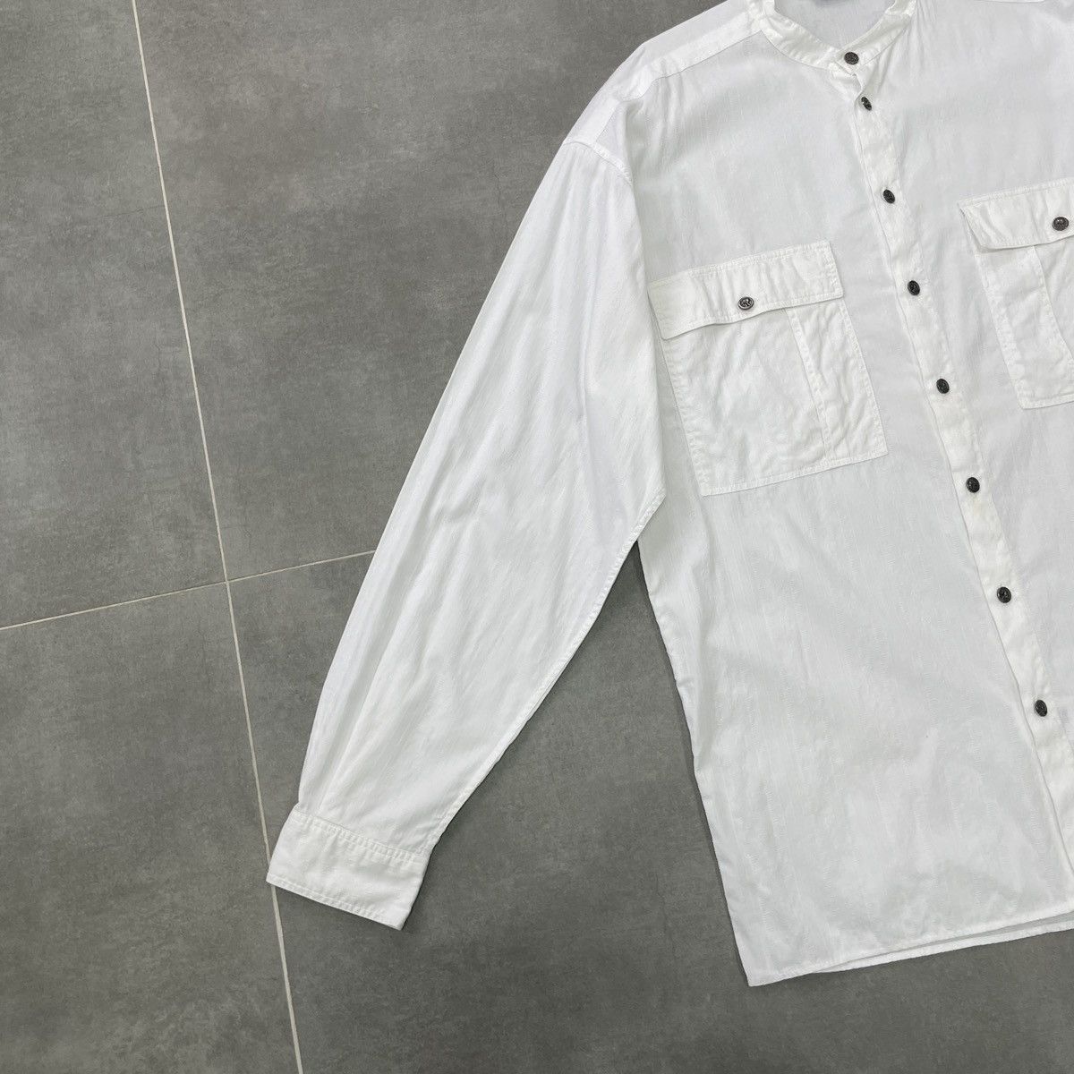 Versace × Vintage Vintage Gianni Versace Versus Button Shirt Size 38/52 Size US L / EU 52-54 / 3 - 3 Thumbnail