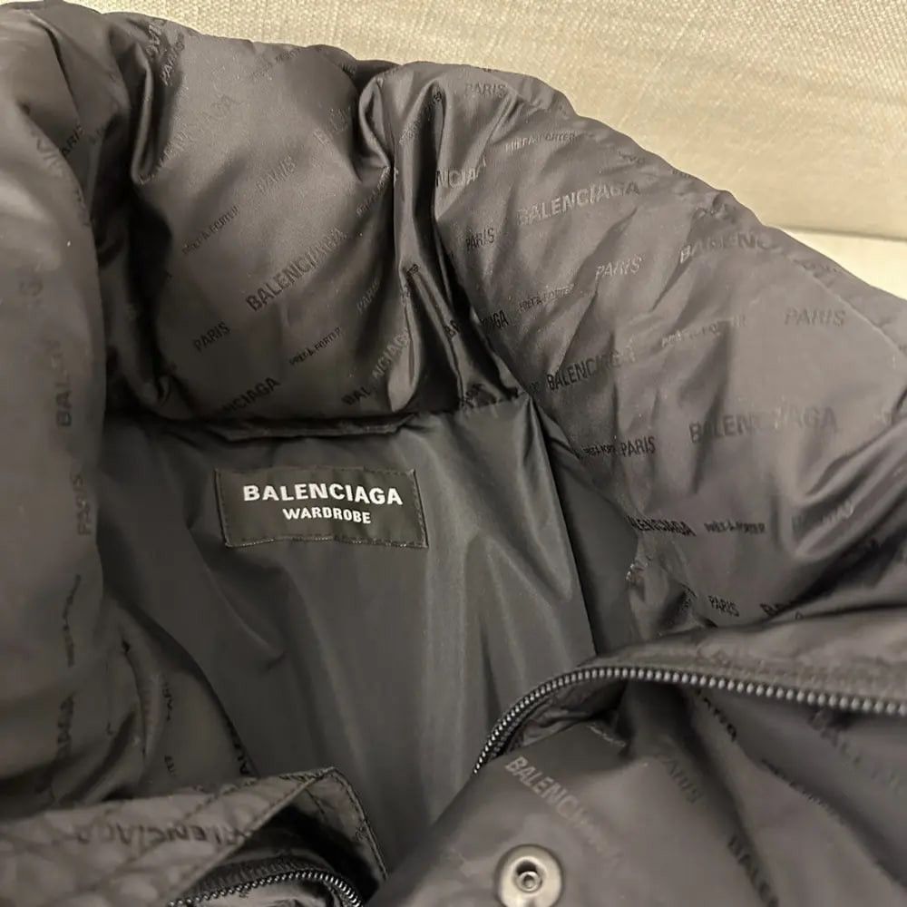 Balenciaga BALENCIAGA C SHAPE PUFFER Size US M / EU 48-50 / 2 - 5 Thumbnail