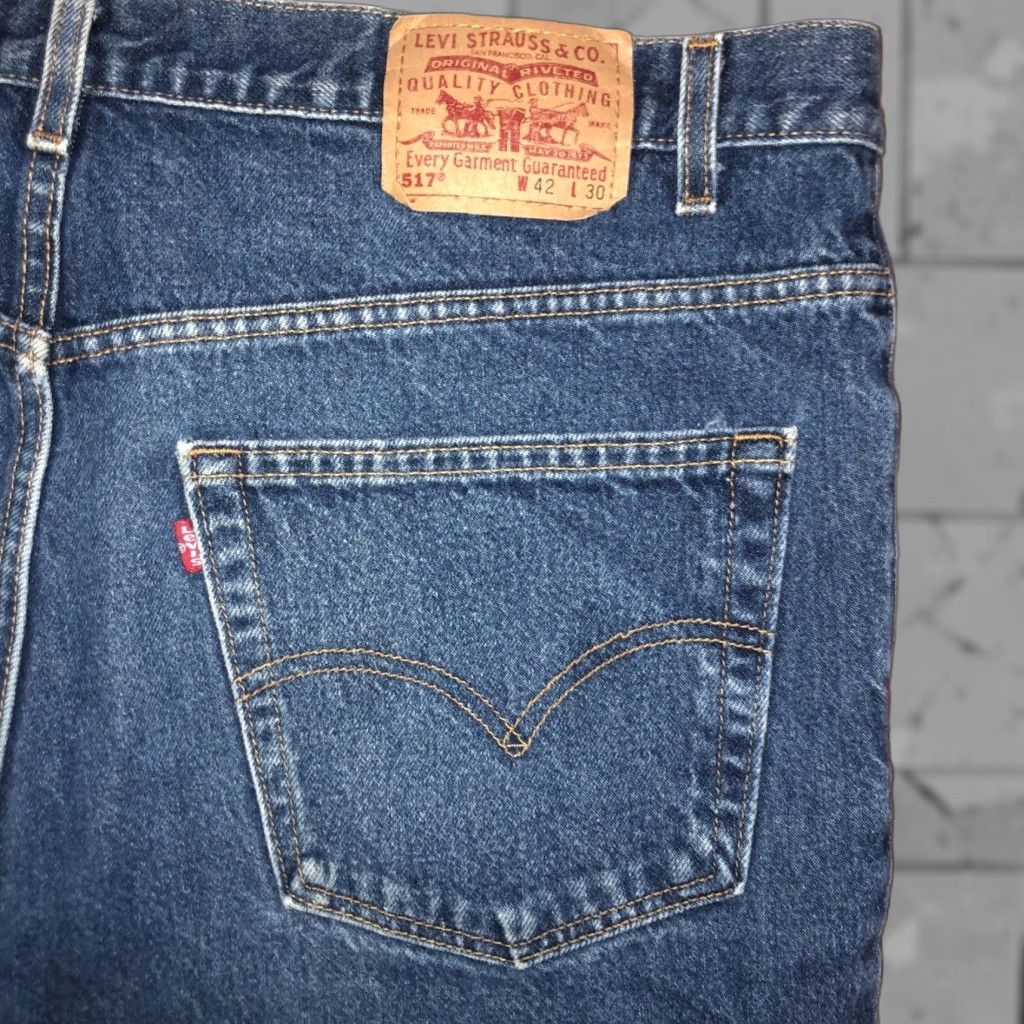 Levi's VINTAGE Levi's 517 Bootcut Jeans Mens Size 42x30 Blue USA Size US 42 / EU 58 - 1 Thumbnail