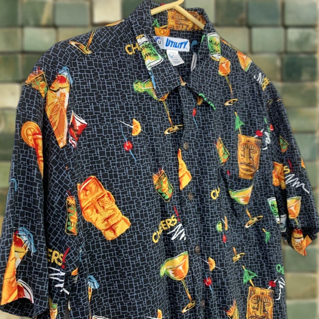 Vintage VINTAGE Utility Shirt Medium 1990s Tiki Allover Print Camp Skate Short Sleeve Black Rock Grunge Football Concert Keywords Size US M / EU 48-50 / 2 - 1 Thumbnail