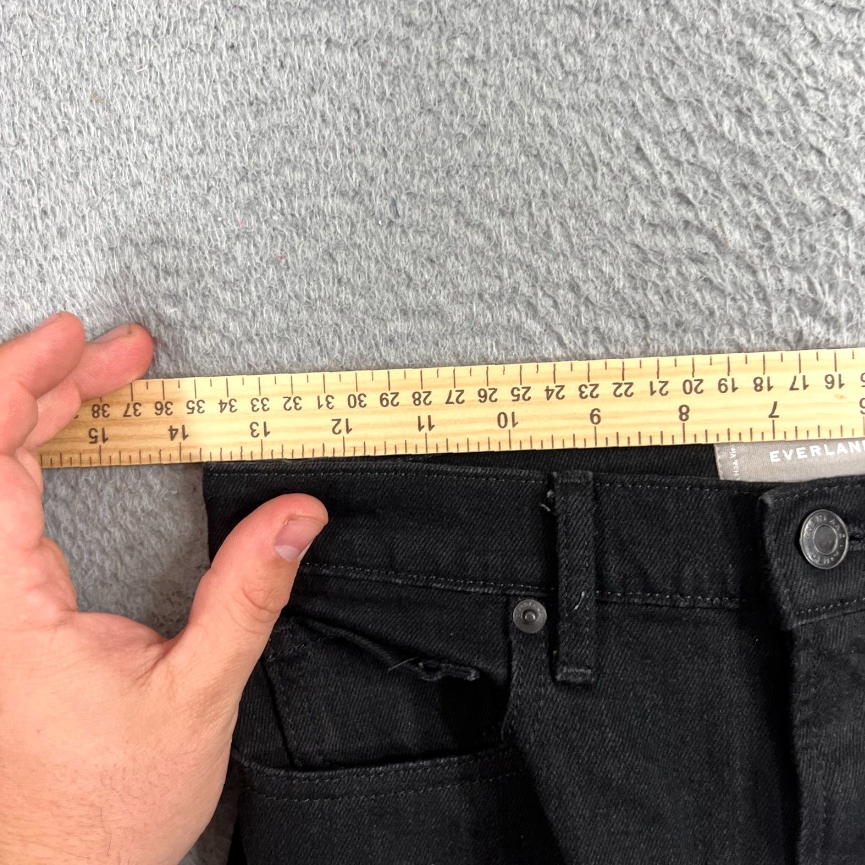 Everlane VINTAGE Everlane High Rise Cropped Jeans Women 26 Black Denim Stretch Raw Hem Size 26" / US 2 / IT 38 - 5 Thumbnail
