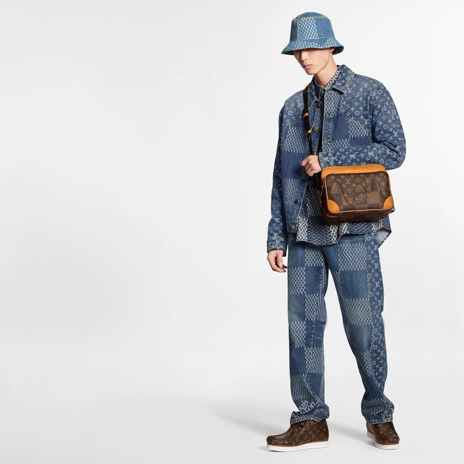 Louis Vuitton Louis Vuitton x Nigo Giant Damier Waves Monogram Logo Blue Size US 32 / EU 48 - 8 Thumbnail