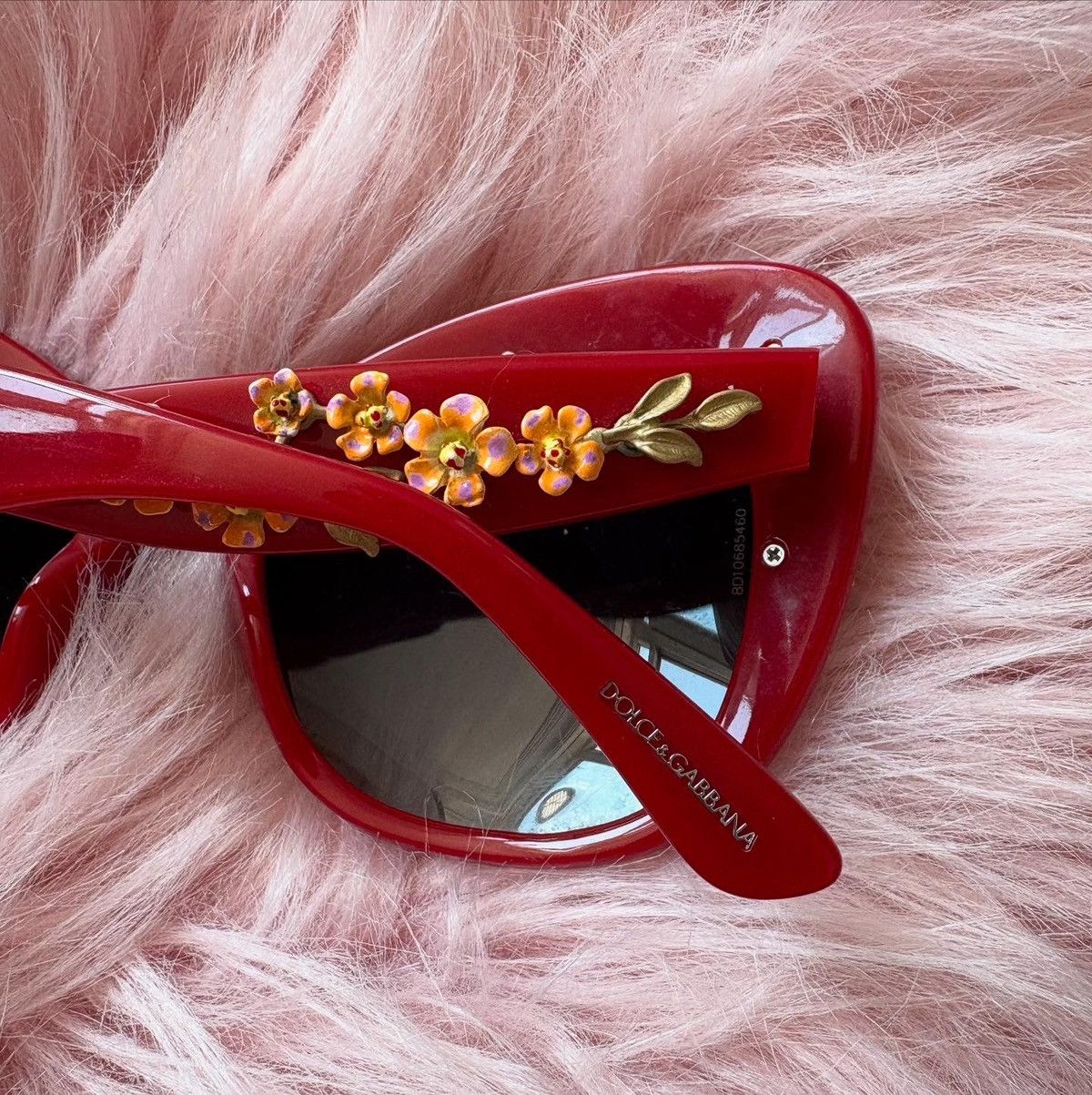 Dolce & Gabbana Dolce Gabbana Almond Flowers Sunglasses Size ONE SIZE - 3 Thumbnail