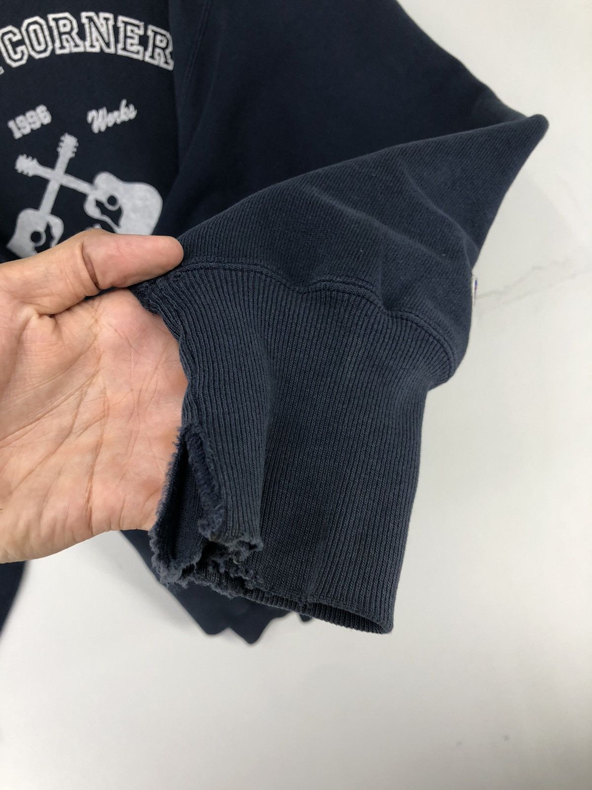 Champion Vintage 90's Champion Reverse Weave Crewneck Sweatshirt Size US L / EU 52-54 / 3 - 15 Thumbnail