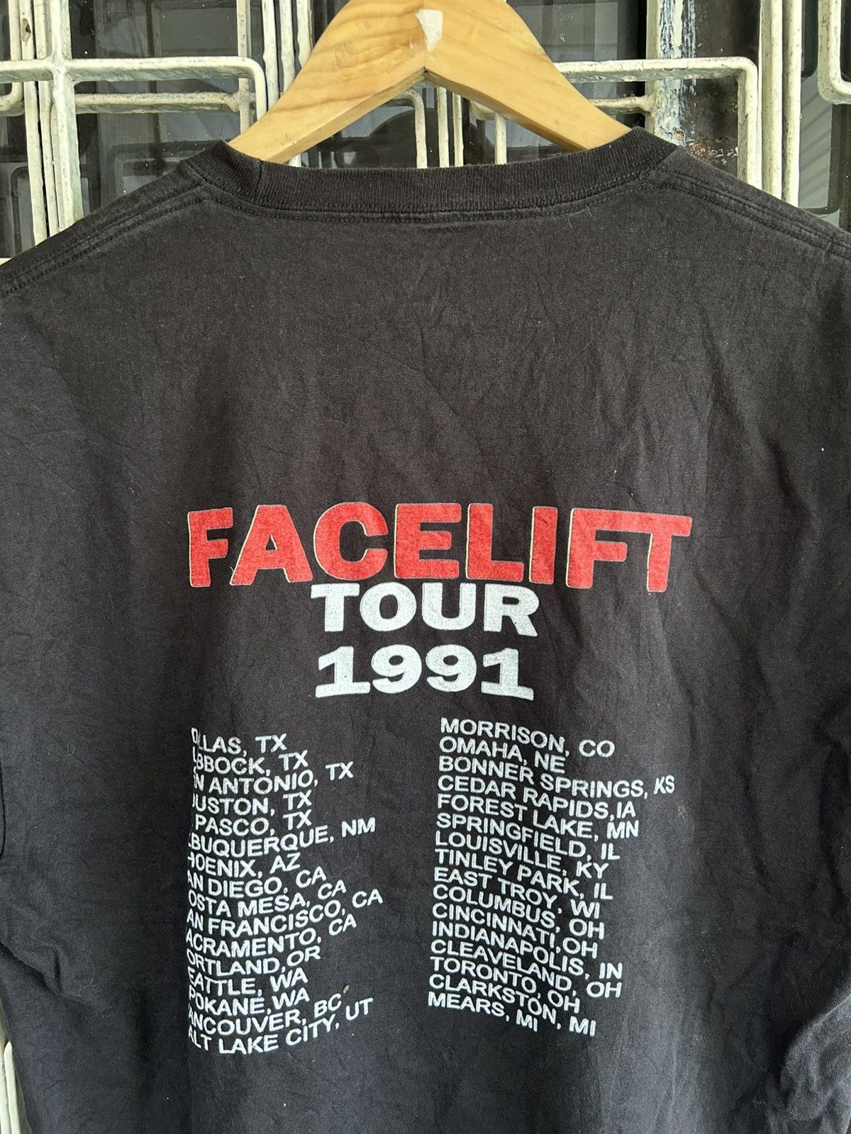 Band Tees RARE ALICE IN CHAINS FACELIFT TOUR Size US L / EU 52-54 / 3 - 5 Thumbnail