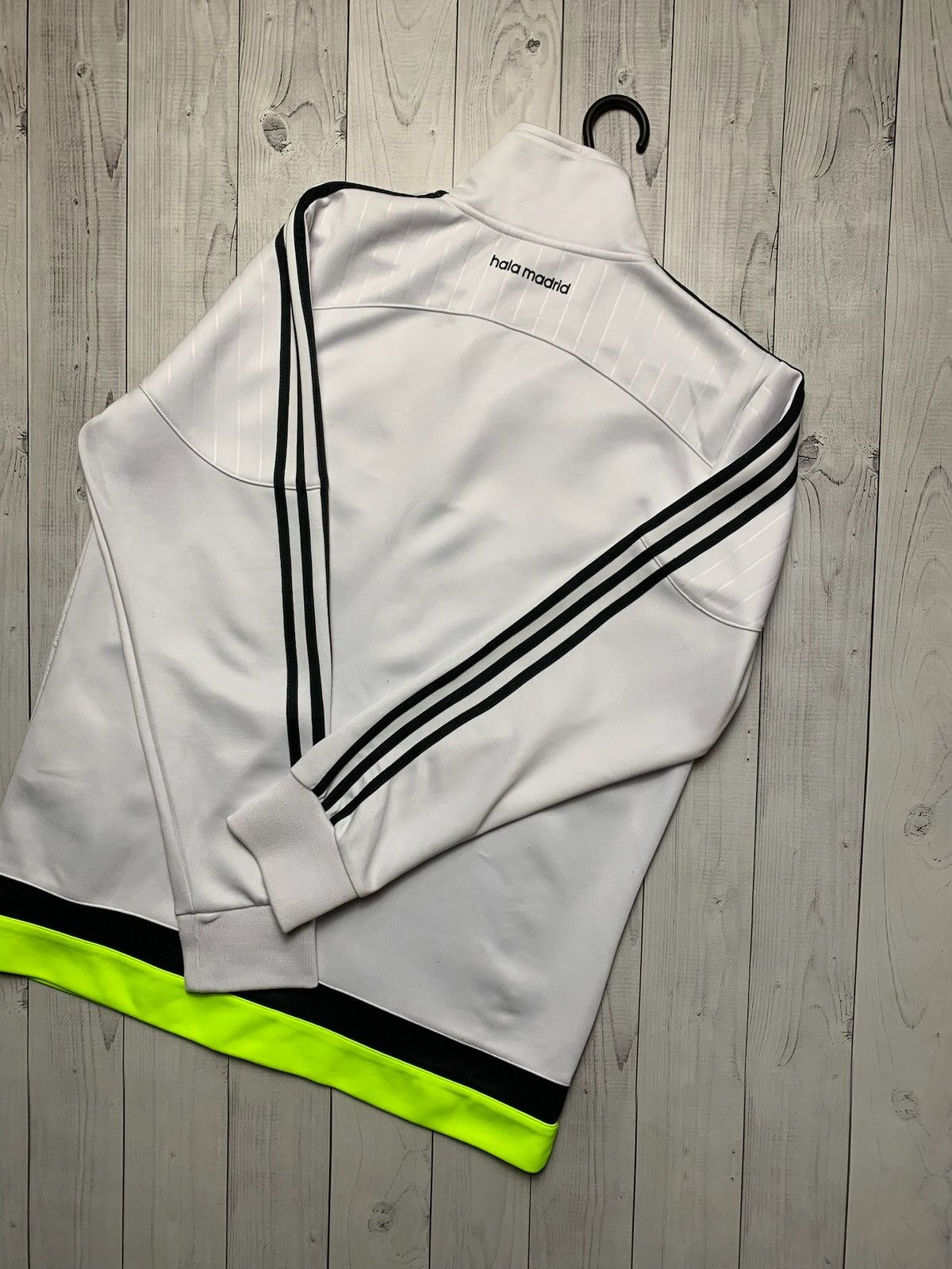 Vintage Vintage adidas Real Madrid soccer track jacket size L Size US L / EU 52-54 / 3 - 5 Thumbnail