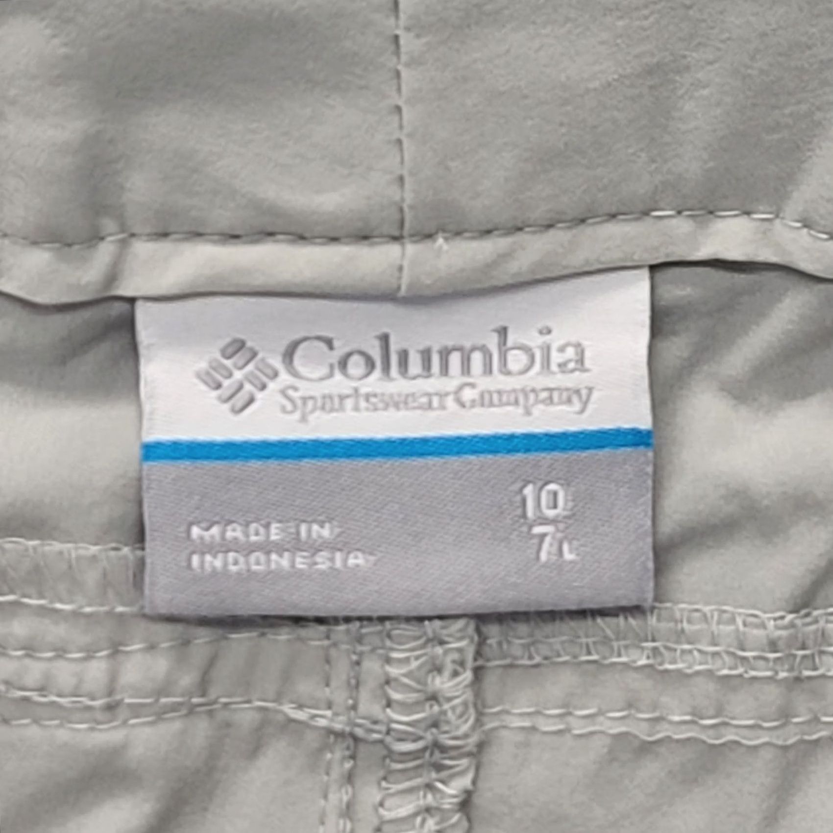 Vintage Columbia PFG Shorts Womens 10 Regular Mid Rise Hiking Fishing Outdoor Nylon Gray Microfiber 7in Inseam Pockets UPF Quick Dry Size 32" / US 10 / IT 46 - 2 Thumbnail