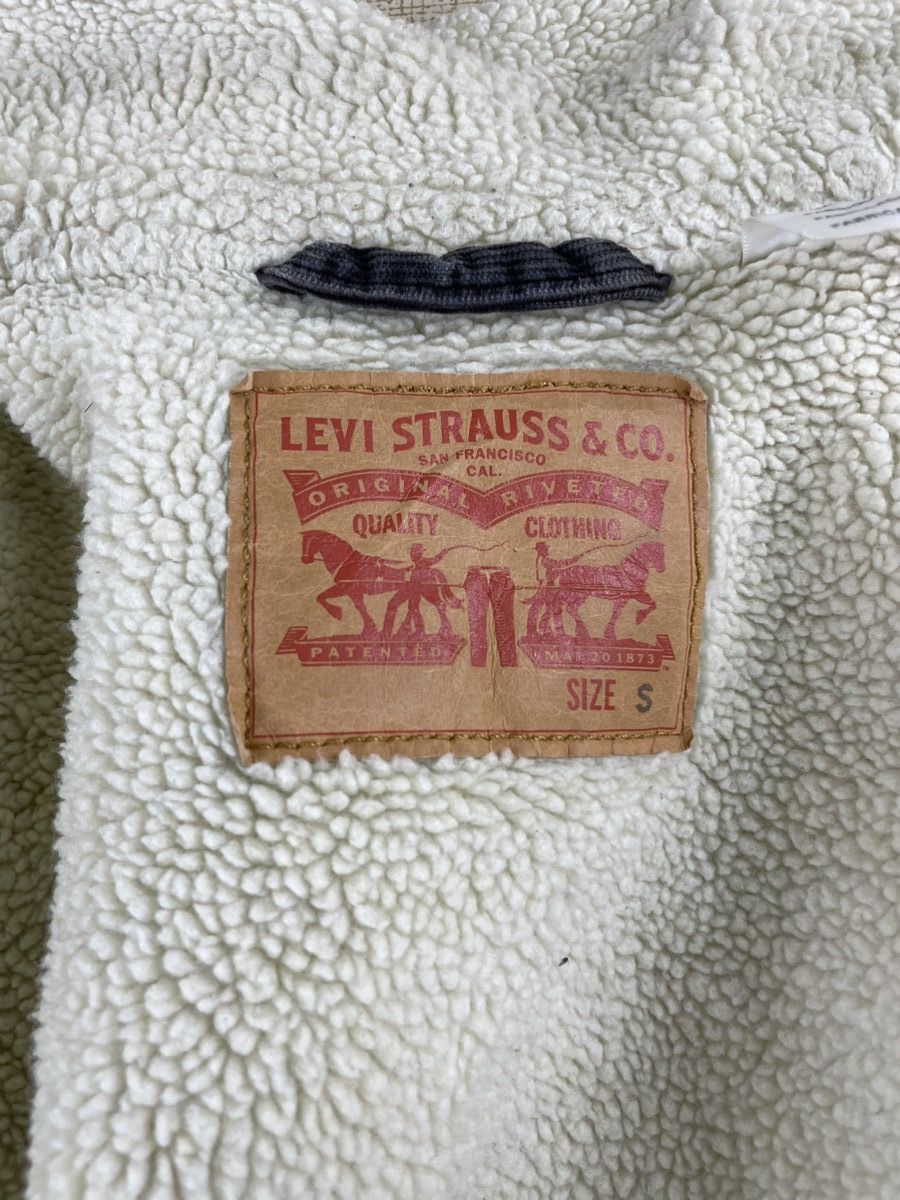 Levi's × Levi's Vintage Clothing × Vintage Vintage LEVIS Corduroy Sherpa Trucker Jacket Size US S / EU 44-46 / 1 - 6 Thumbnail