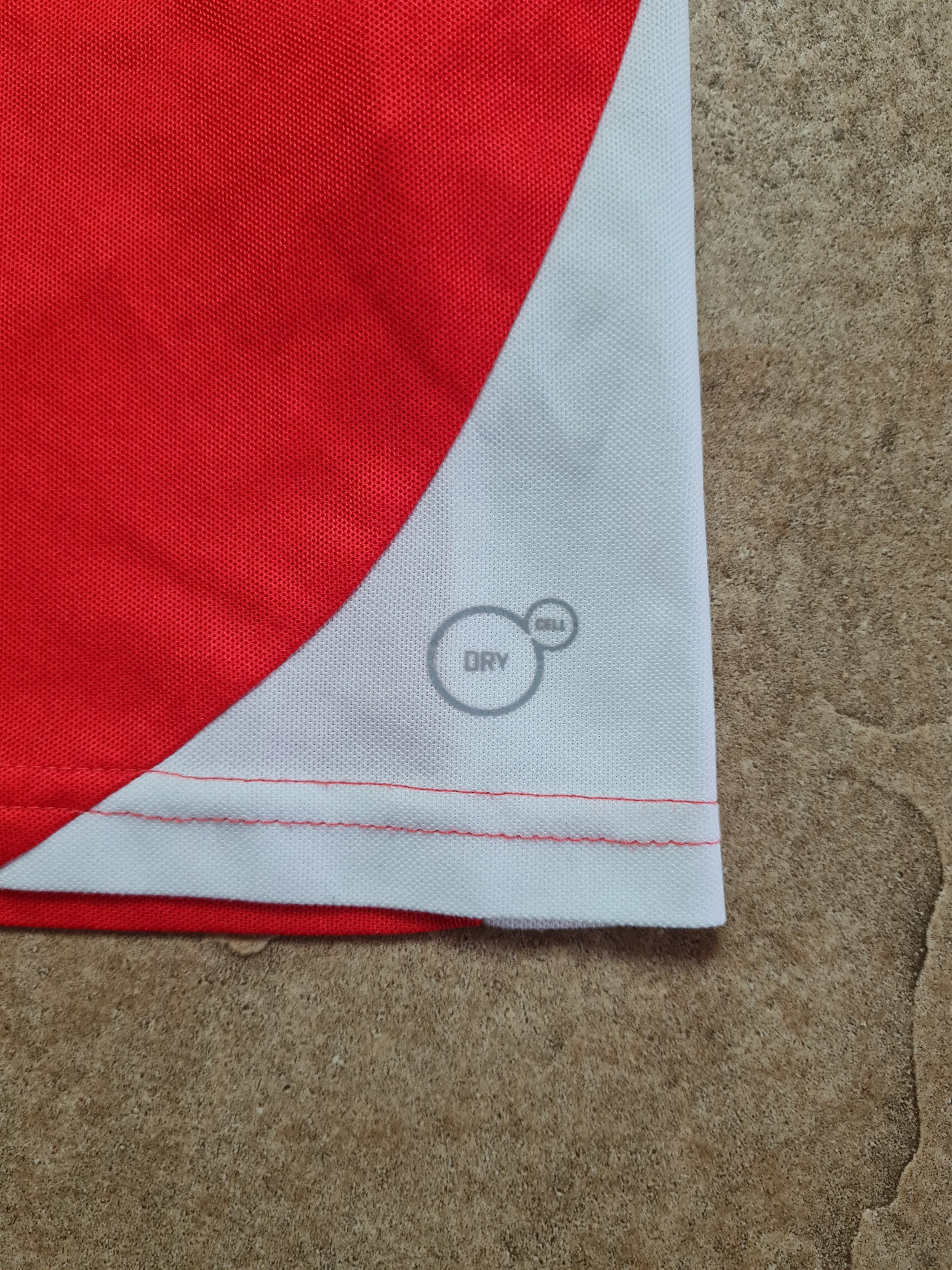 Puma Jersey Alexis Sanchez Arsenal London 2015 Puma Soccer Shirt Size US M / EU 48-50 / 2 - 14 Thumbnail