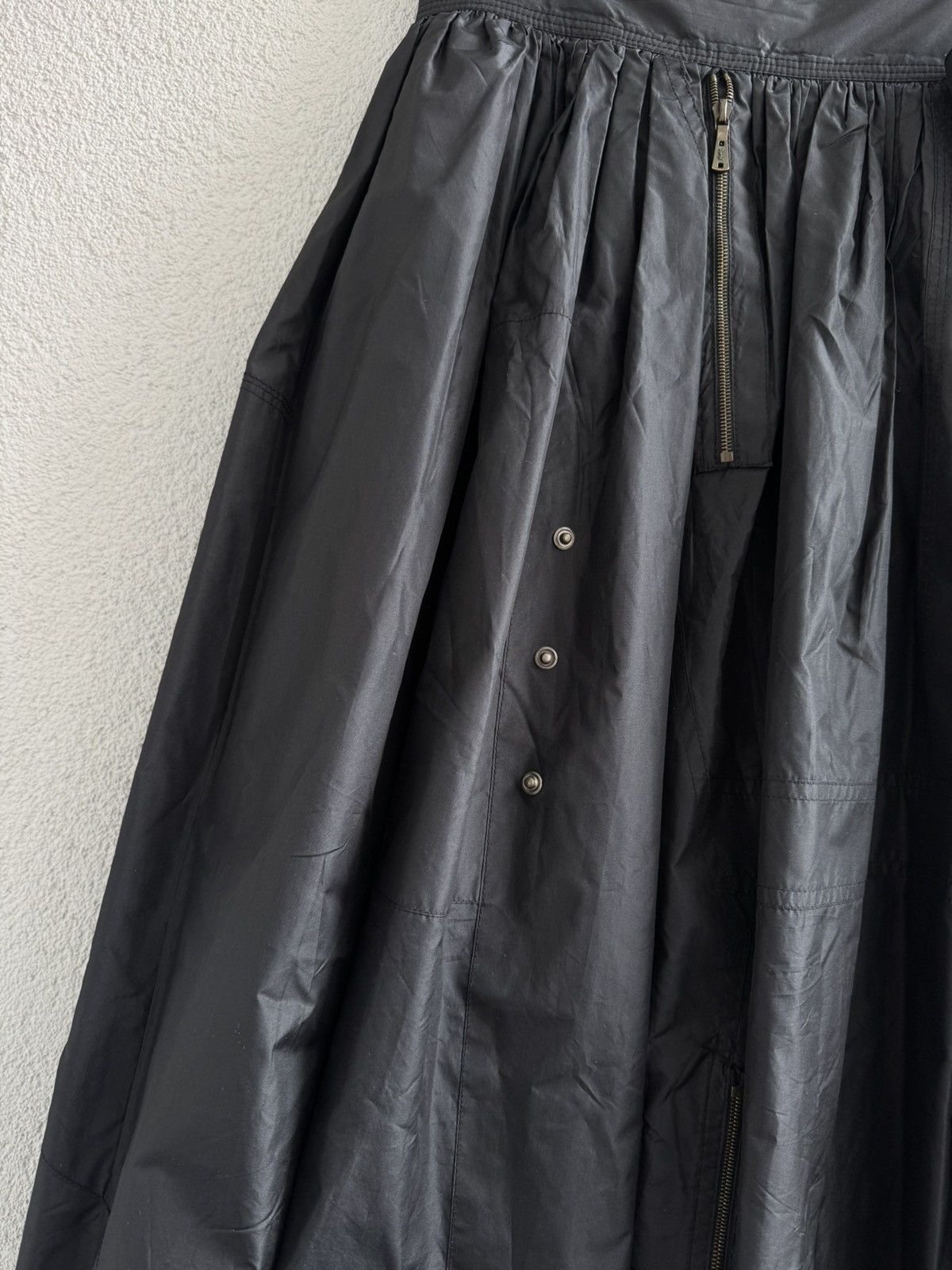 Yves Saint Laurent Yves Saint Laurent YSL Black Skirt High Waist Cargo Pocket Size 26" / US 2 / IT 38 - 10 Thumbnail