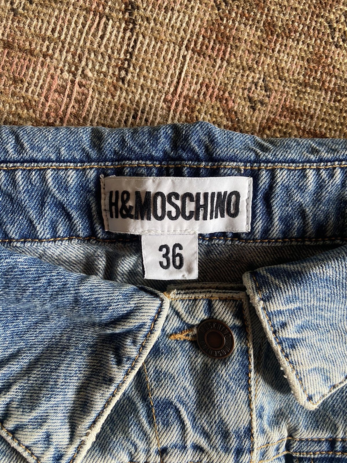 H&M × Moschino H&MOSCHINO denim jacket miniskirt Size 25" / US 0 / IT 36 - 4 Thumbnail