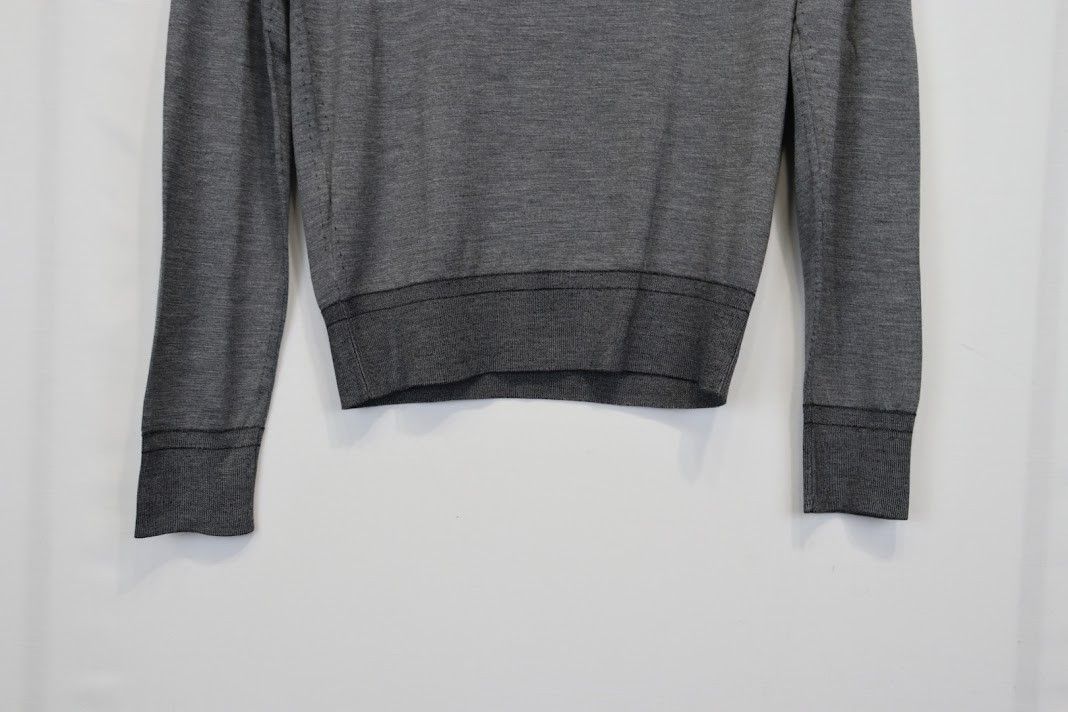 Tom Ford o1rshd1 Q: 2 / Long Sleeve Polo Shirt in Grey Size US S / EU 44-46 / 1 - 11 Thumbnail