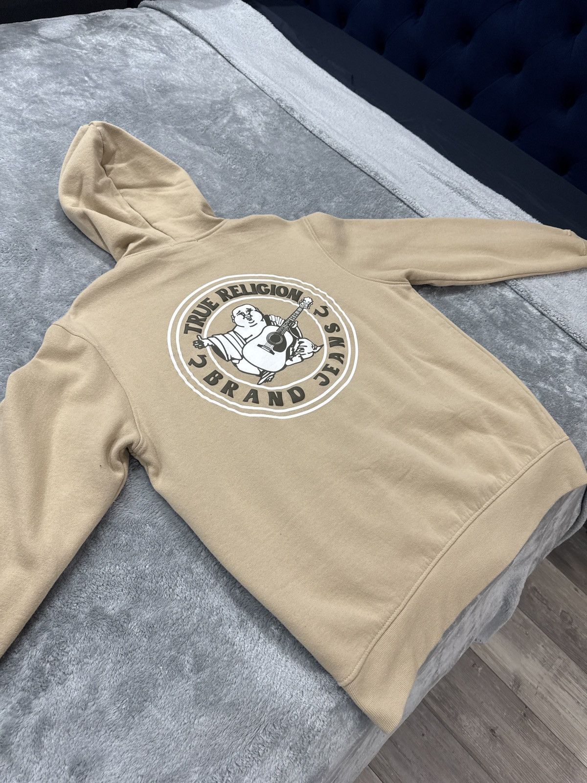 True Religion True religion rare color : beige , size Medium Size US M / EU 48-50 / 2 - 3 Thumbnail
