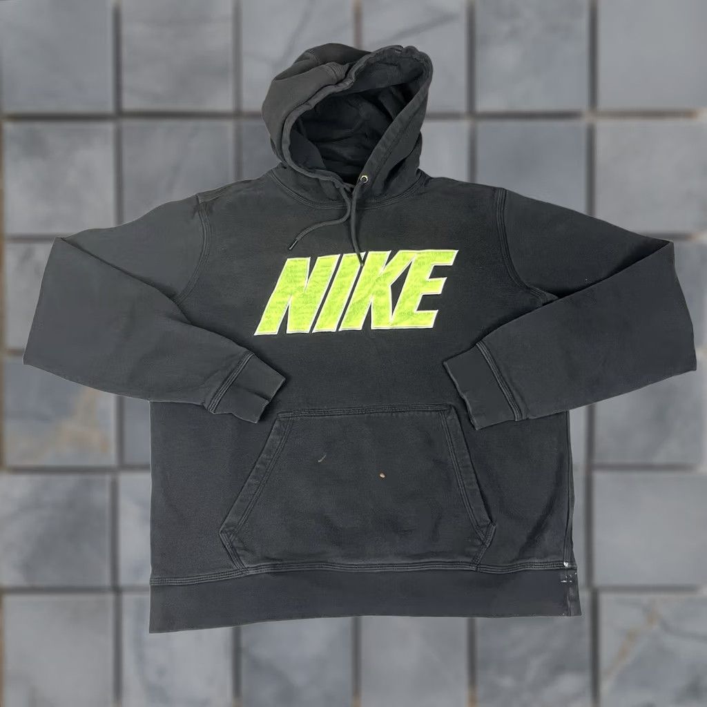 Nike VINTAGE Nike Sweatshirt Adult M Black Neon Spell Out Swoosh Distressed Rare Hoodie Pullover Crew Neck Long Sleeve Size US M / EU 48-50 / 2 - 1 Thumbnail