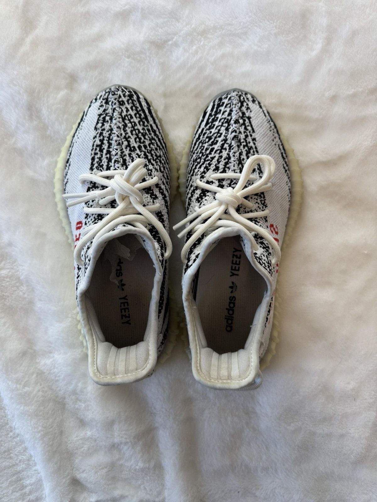 Adidas × Yeezy Yeezy v2 zebras Size US 5 / EU 37 - 13 Thumbnail
