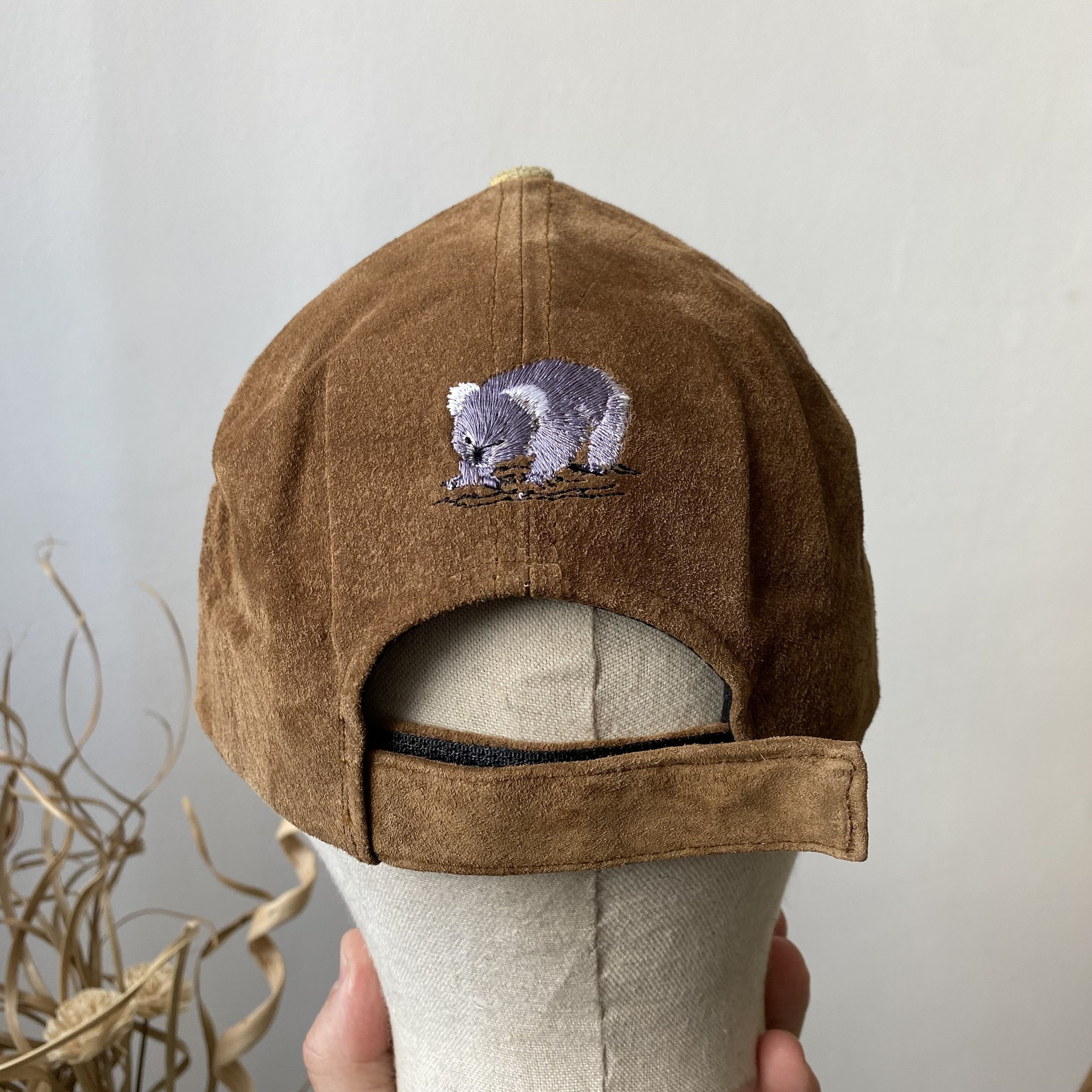 Cowboy Equipment 🐨 Vintage Real leather Australia logo Cap Suede Dad hat Size ONE SIZE - 7 Thumbnail