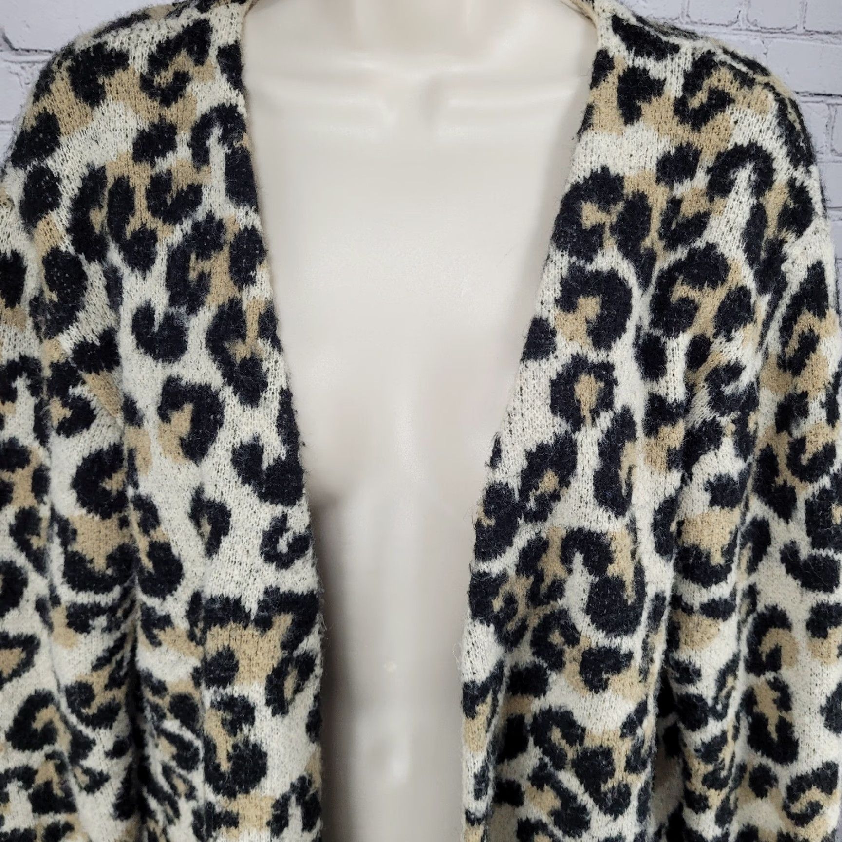 Central Park West Central Park West New York Beige Leopard Open Cardigan Sweater Size Small Size S / US 4 / IT 40 - 6 Thumbnail
