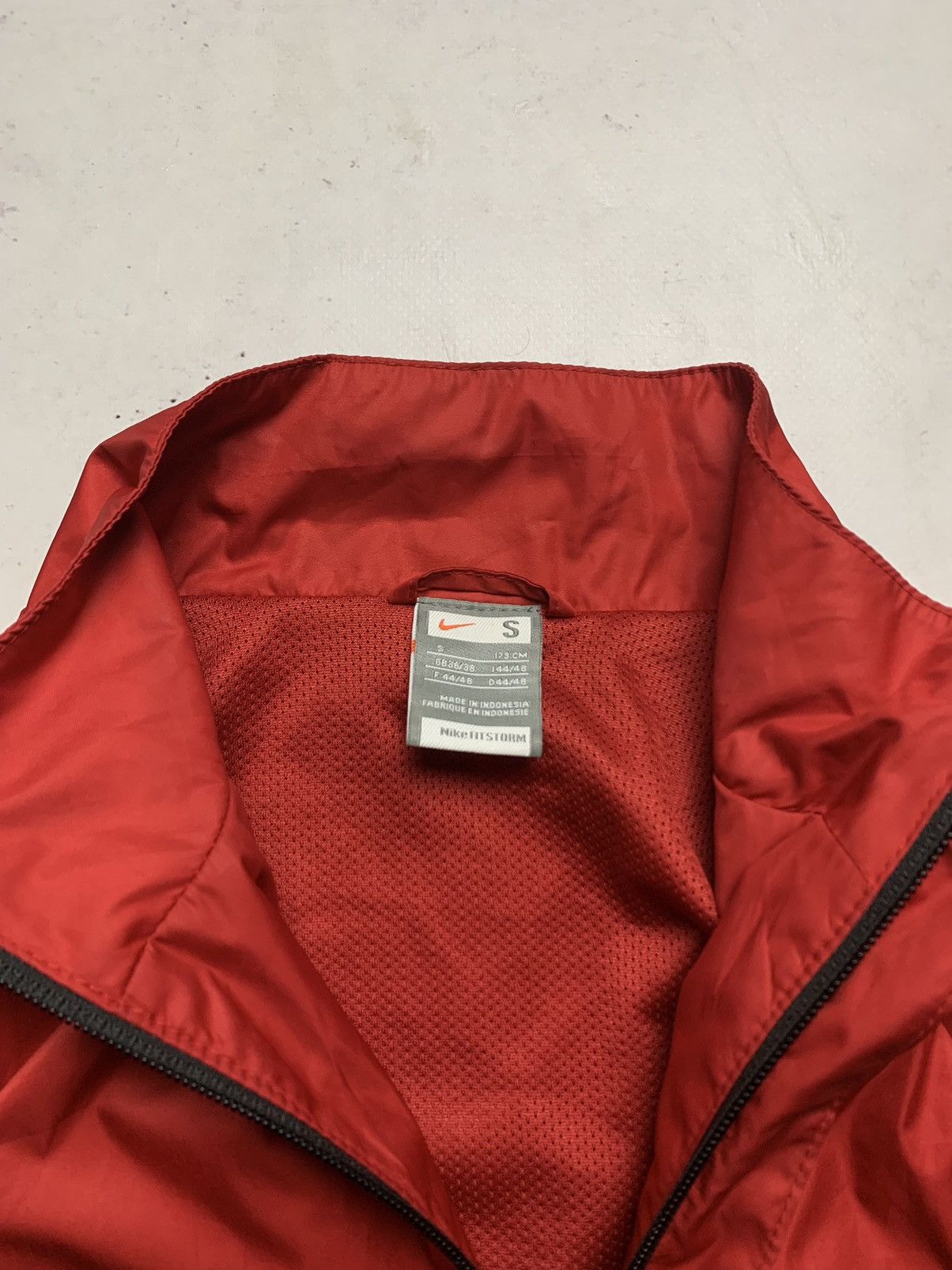 Nike Vintage Nike Swoosh Nylon Boxy Olympic Jacket S Size US S / EU 44-46 / 1 - 5 Thumbnail