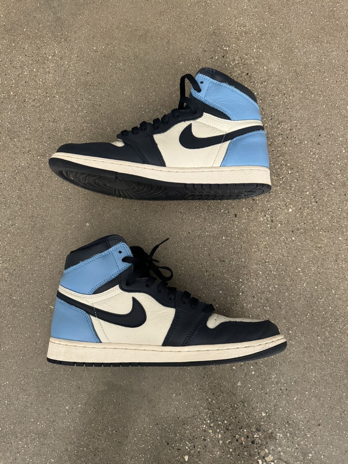 Jordan Brand × Nike Air Jordan Retro 1 ‘Obsidian Size US 10.5 / EU 43-44 - 2 Thumbnail