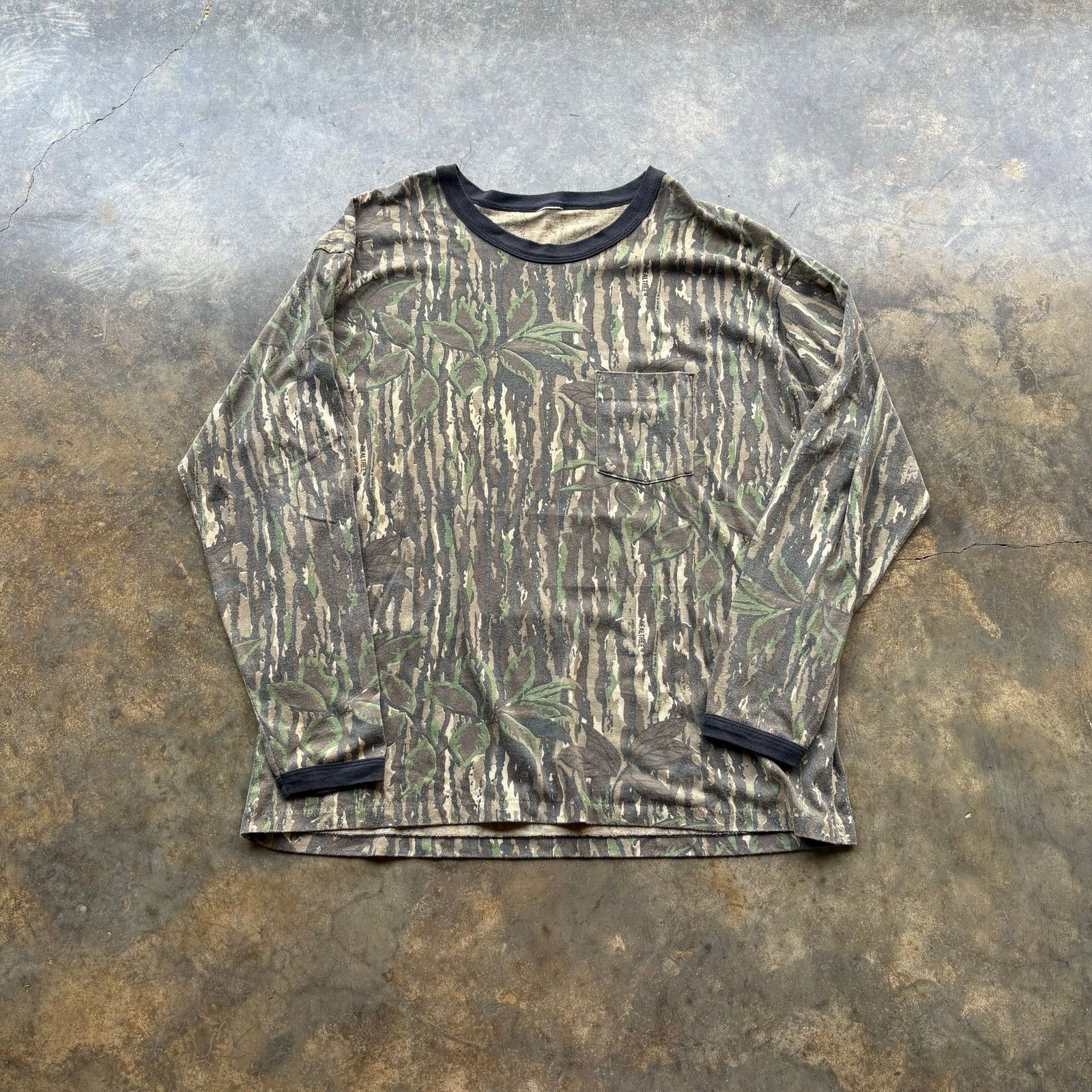 Realtree Vintage Essential Realtree Tonal Camo Long Sleeve Size US XXL / EU 58 / 5 - 1 Thumbnail