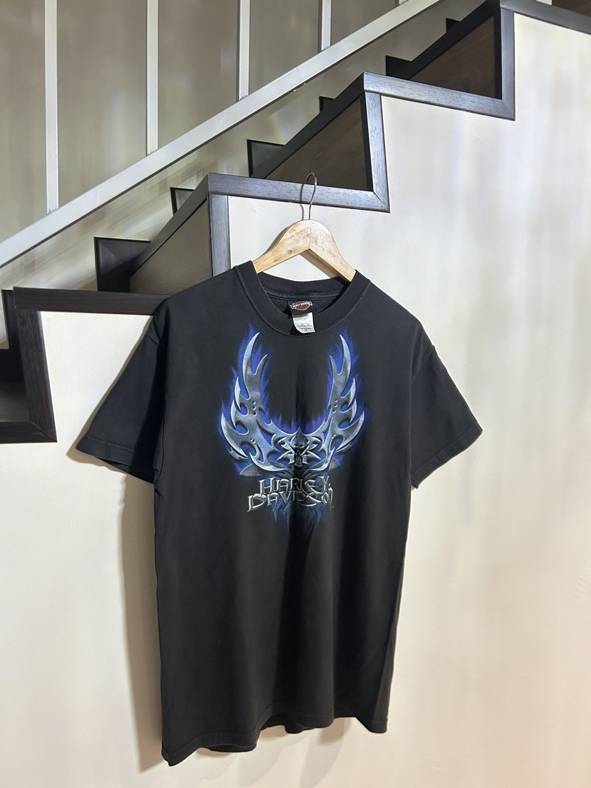 Harley Davidson Crazy🔥 VTG 2002 Harley Davidson "Blue Flame Tribal" Tee Size US M / EU 48-50 / 2 - 4 Thumbnail