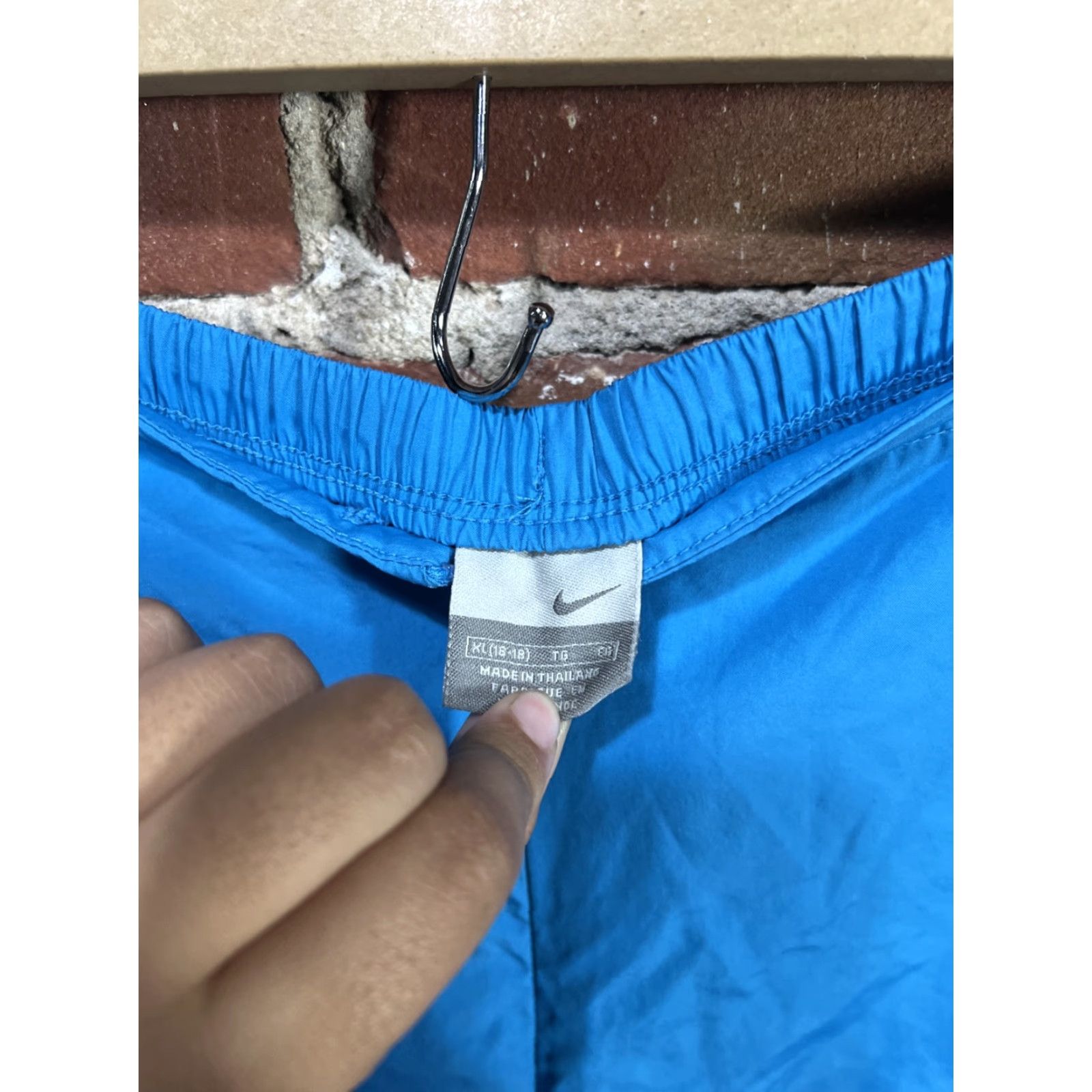 Nike VINTAGE Nike Windbreaker Shorts Womens XL Blue Nylon 90s Y2k Athletic Pockets Drawstring Zipper Size 40" / US 18 - 3 Thumbnail