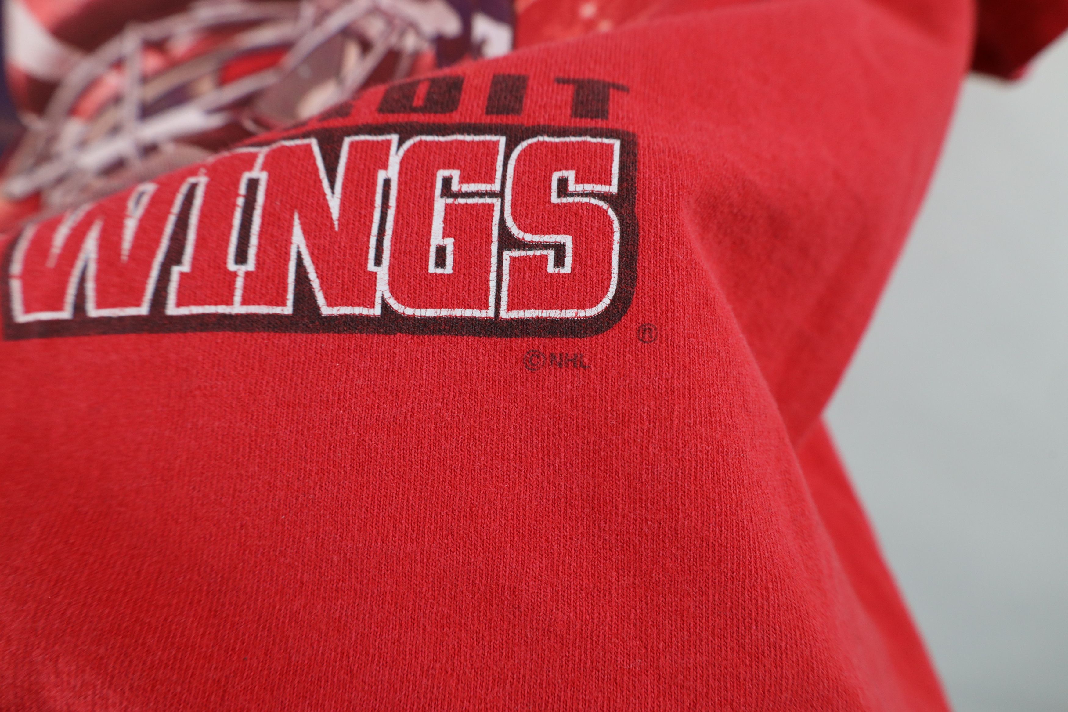 Vintage Vintage 90s Stanley Cup Champs Detroit Red Wings T-Shirt Size US XL / EU 56 / 4 - 7 Thumbnail